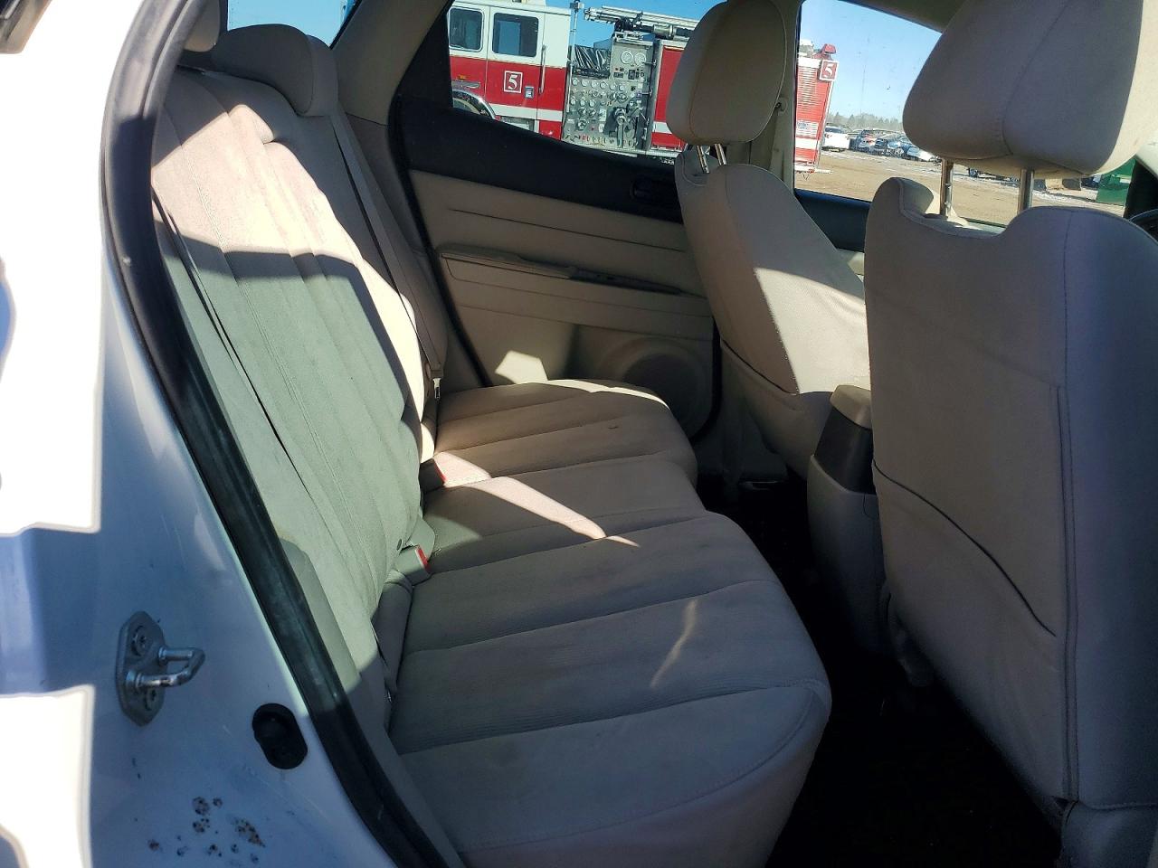 2010 Mazda Cx-7 White vin: JM3ER2W57A0338174