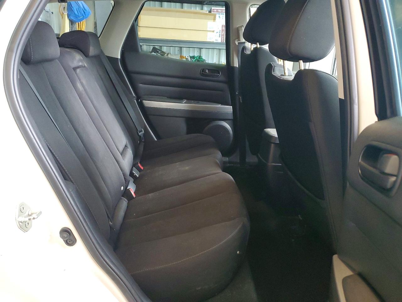 2010 Mazda Cx-7 White vin: JM3ER2W59A0352402