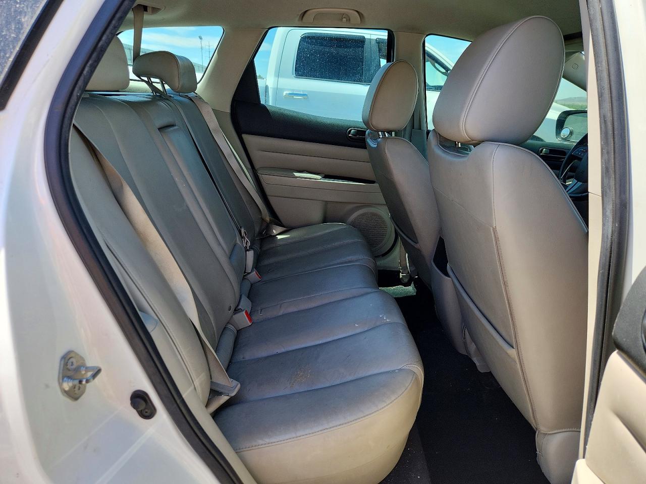 2010 Mazda Cx-7 White vin: JM3ER4W36A0330707