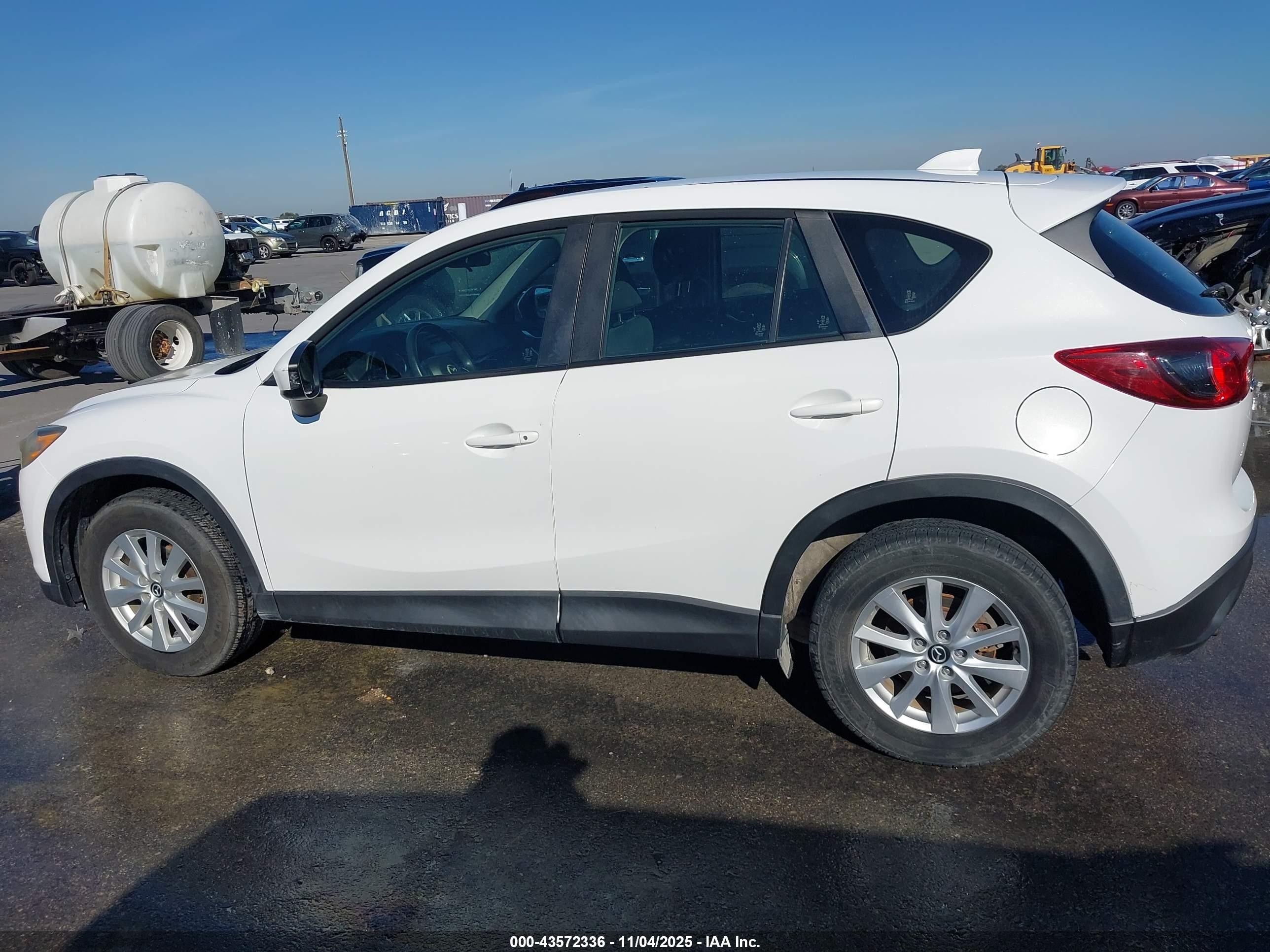 2014 Mazda Cx-5 Sport White vin: JM3KE2BE1E0385503