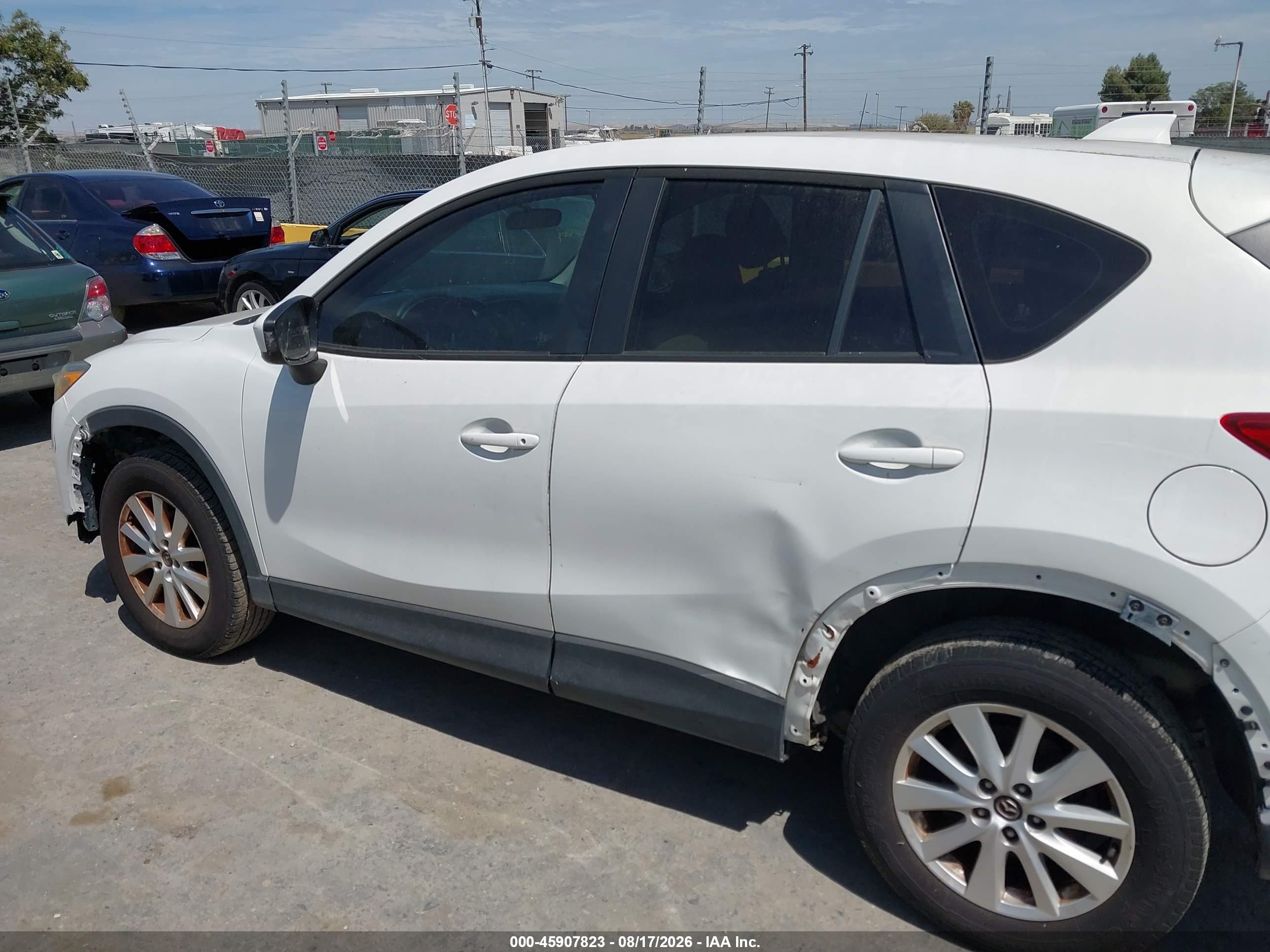 2014 Mazda Cx-5 Sport White vin: JM3KE2BE2E0368225