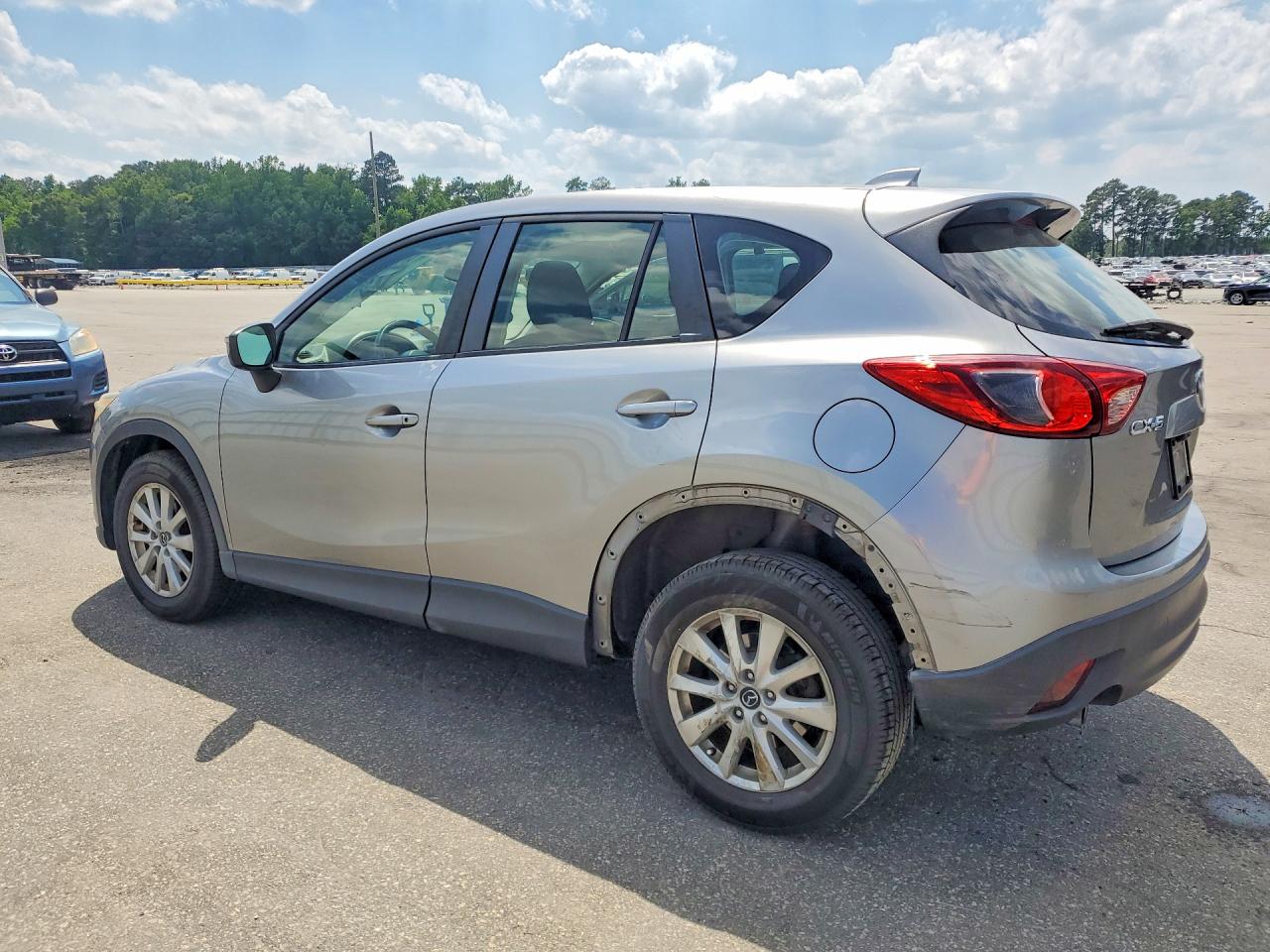 2015 Mazda Cx-5 Sport Серебряный vin: JM3KE2BE2F0525706