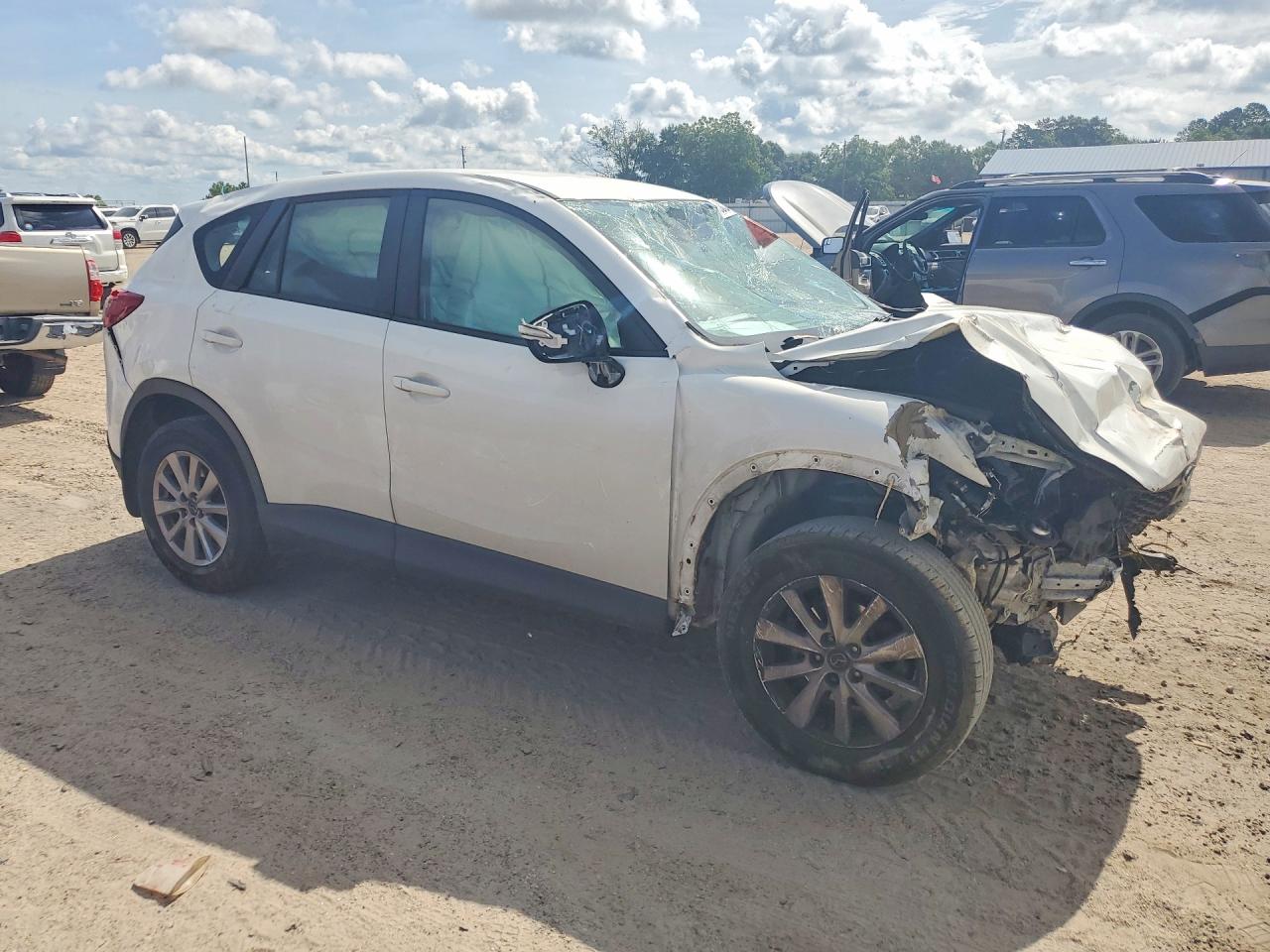 2015 Mazda Cx-5 Sport White vin: JM3KE2BE6F0490085