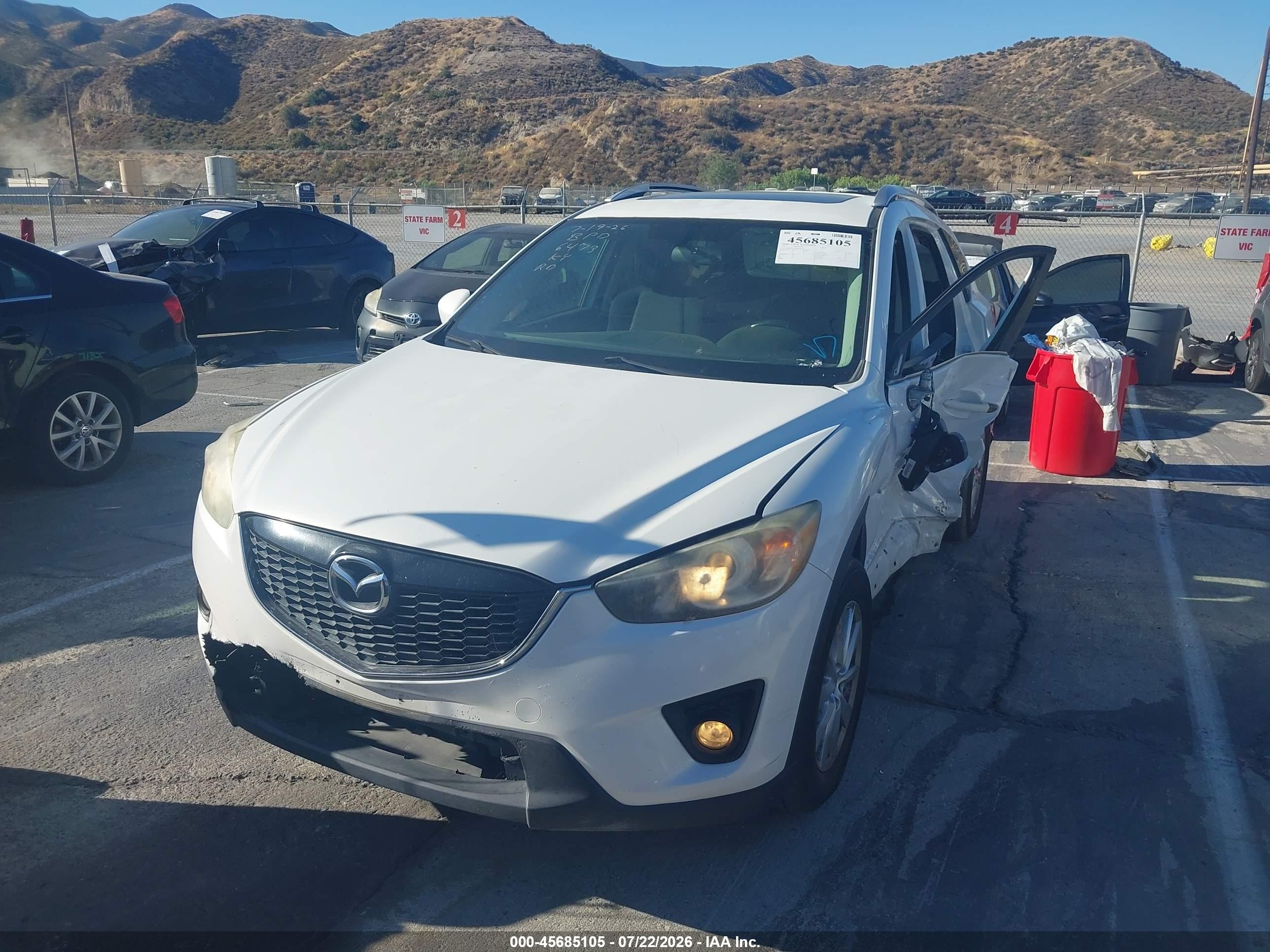 2013 Mazda Cx-5 Touring White vin: JM3KE2CE6D0156473