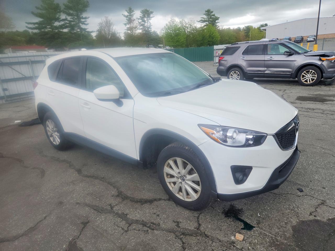 2014 Mazda Cx-5 Touring White vin: JM3KE2CY0E0374663