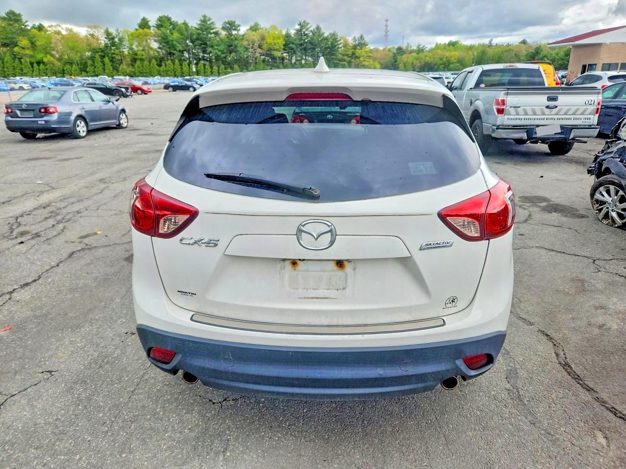 2014 Mazda Cx-5 Touring White vin: JM3KE2CY0E0374663