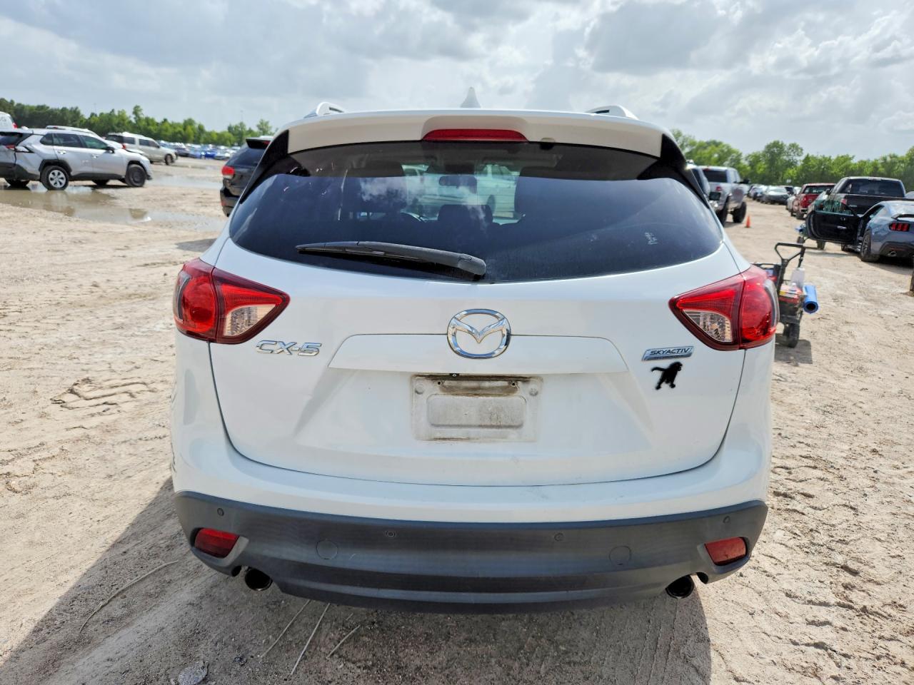 2015 Mazda Cx-5 Touring White vin: JM3KE2CY0F0470942