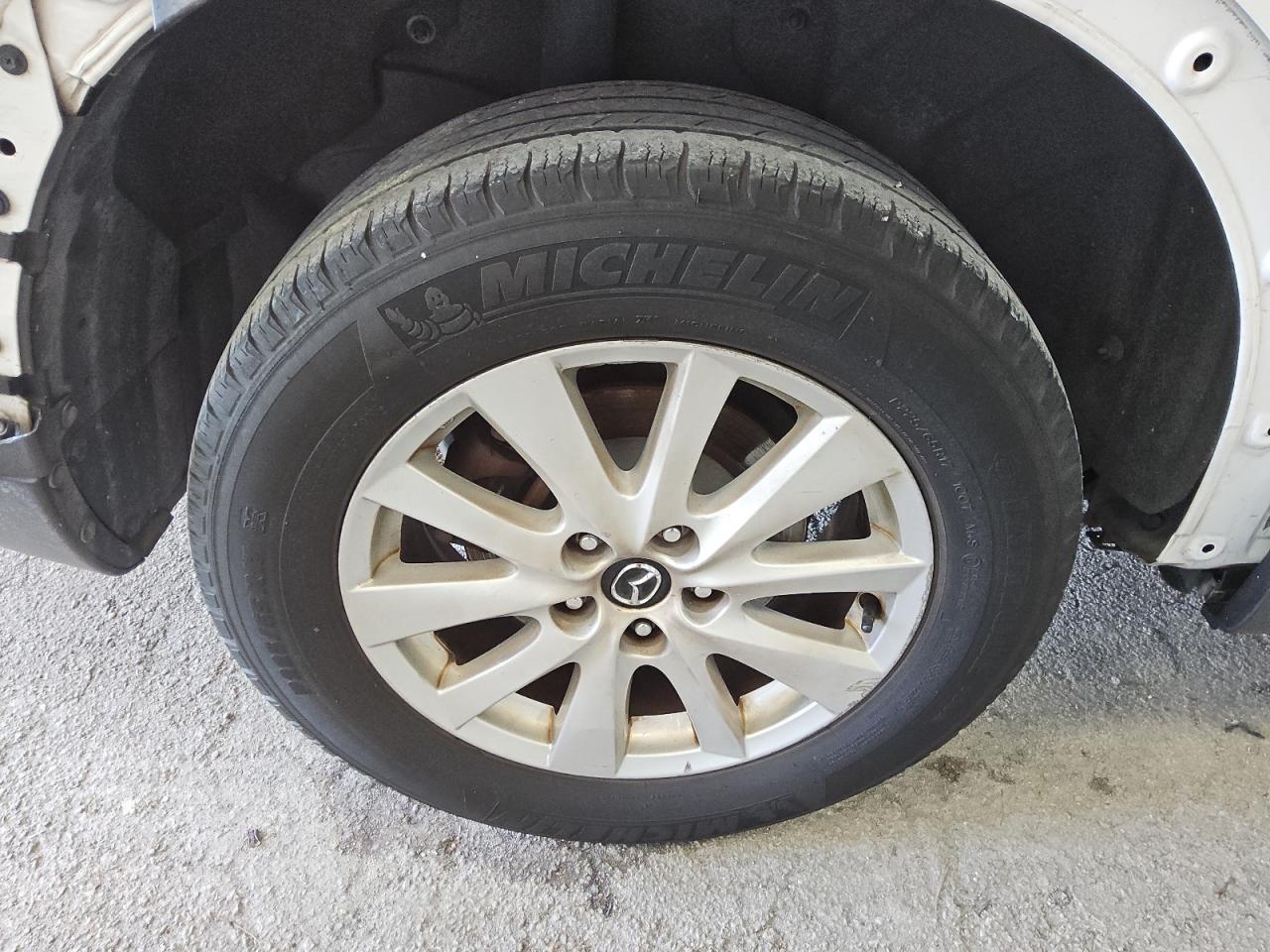 2014 Mazda Cx-5 Touring White vin: JM3KE2CYXE0340035 Damage: Right Rear Wheel, Curb Rash, 4 To 5 Inches