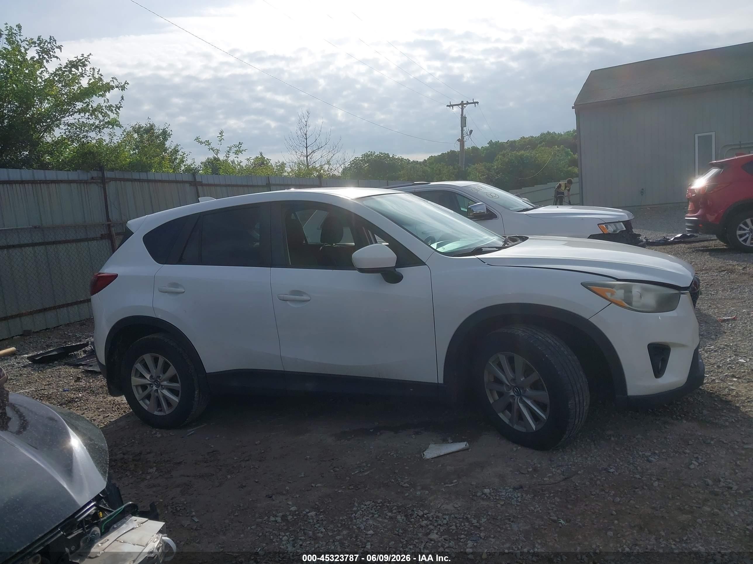 2013 Mazda Cx-5 Touring White vin: JM3KE4CE8D0126239