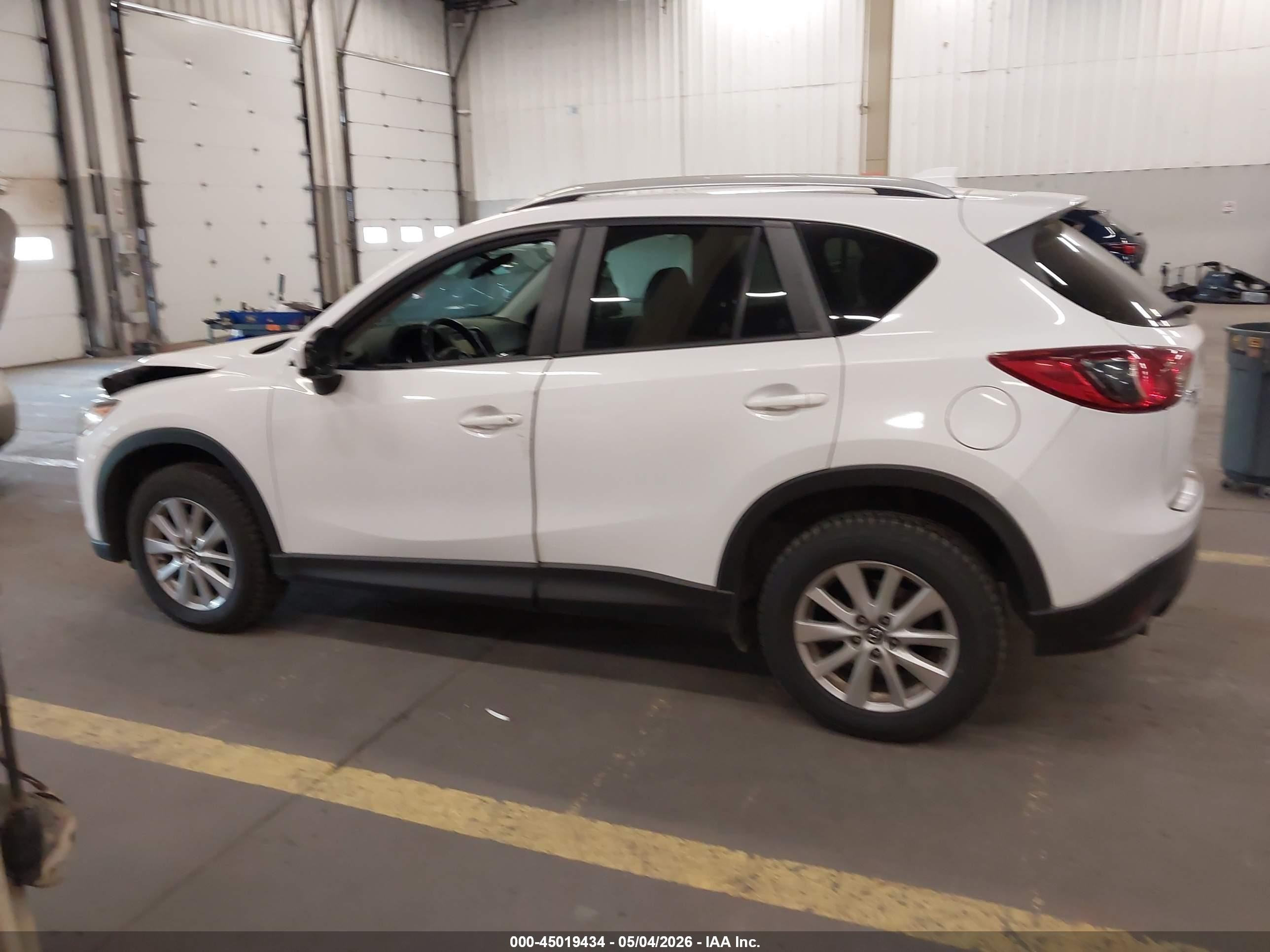2014 Mazda Cx-5 Touring White vin: JM3KE4CY0E0403011