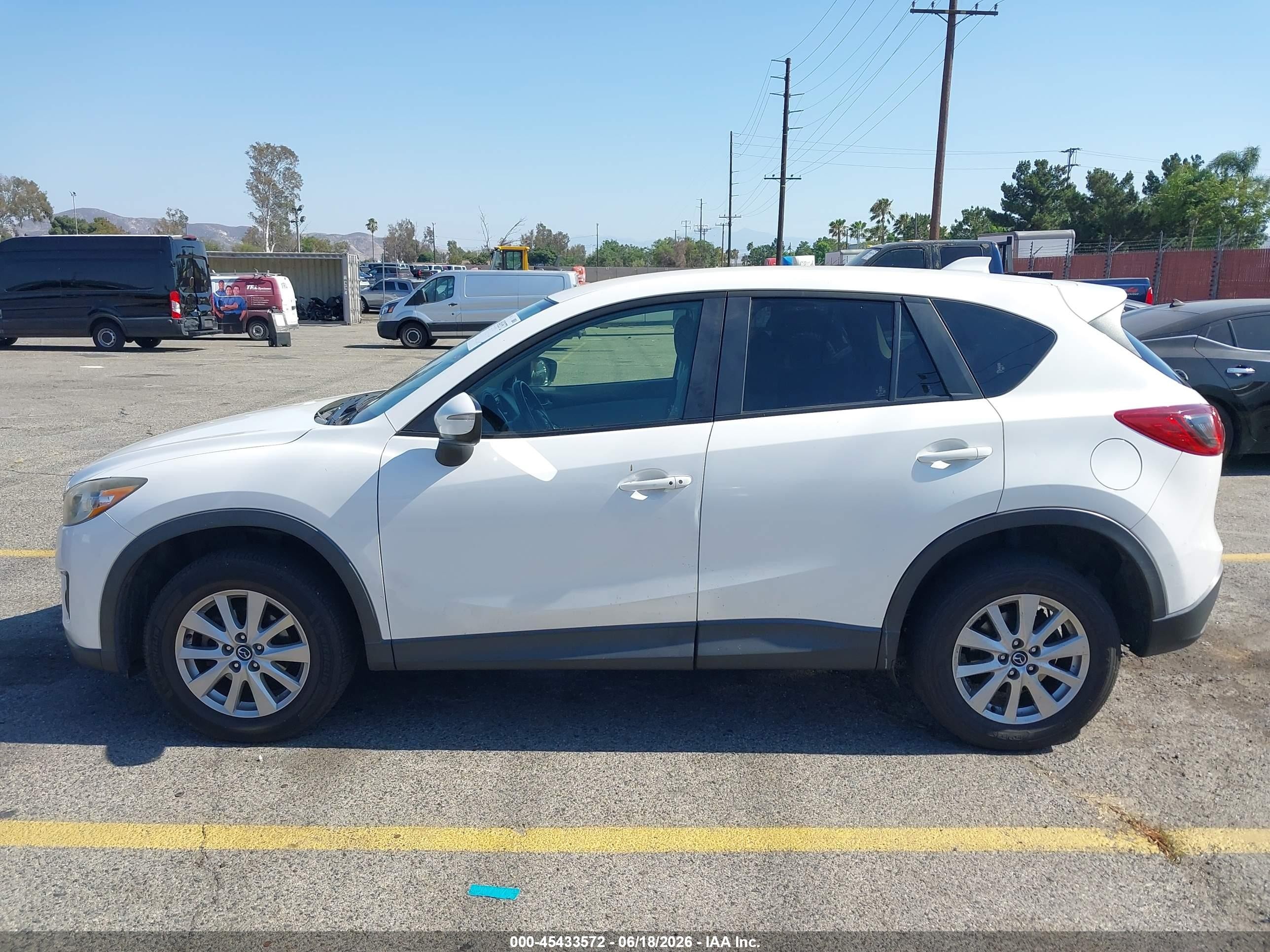 2015 Mazda Cx-5 Touring White vin: JM3KE4CY1F0537852