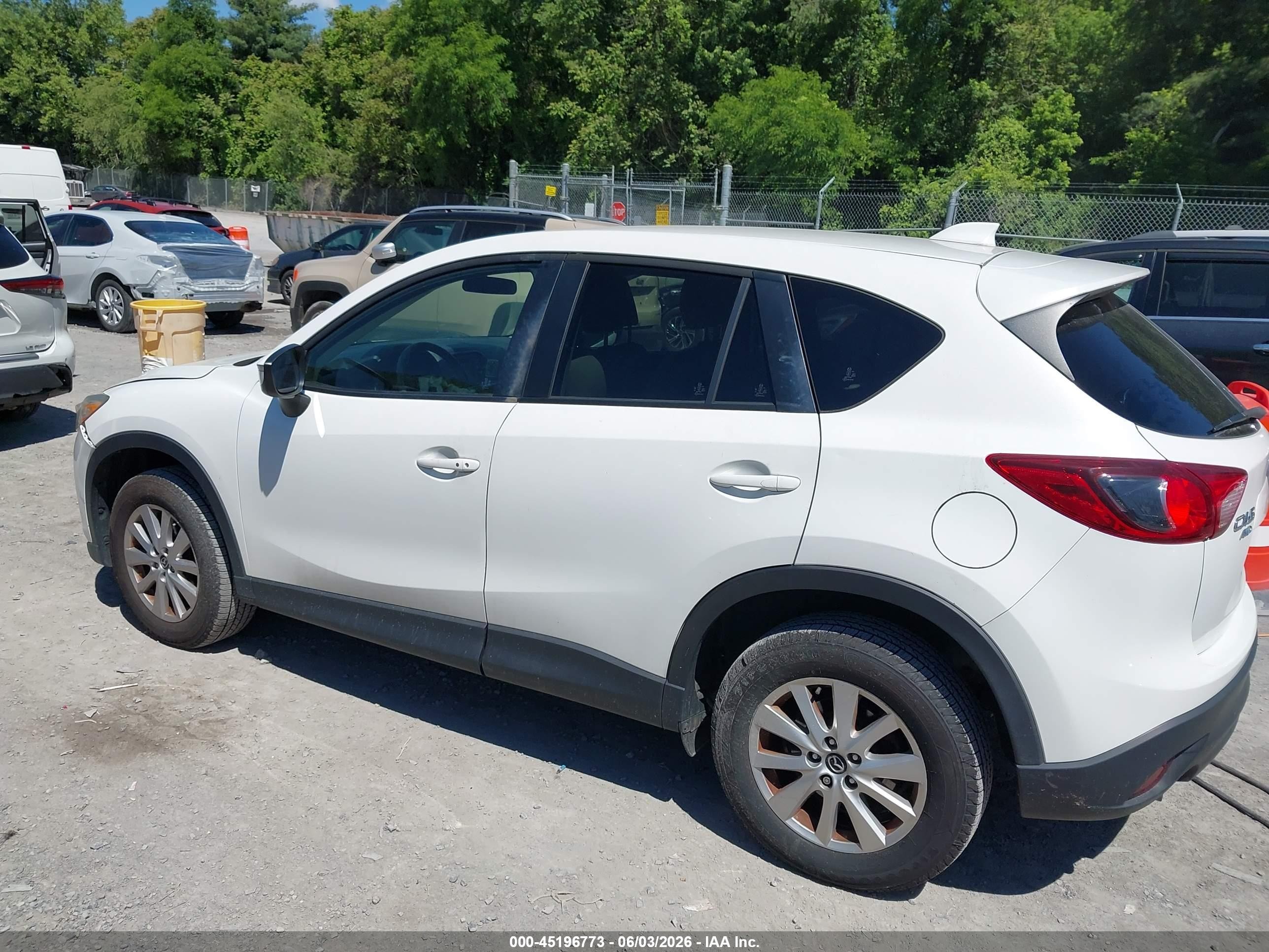 2015 Mazda Cx-5 Touring White vin: JM3KE4CY8F0484616