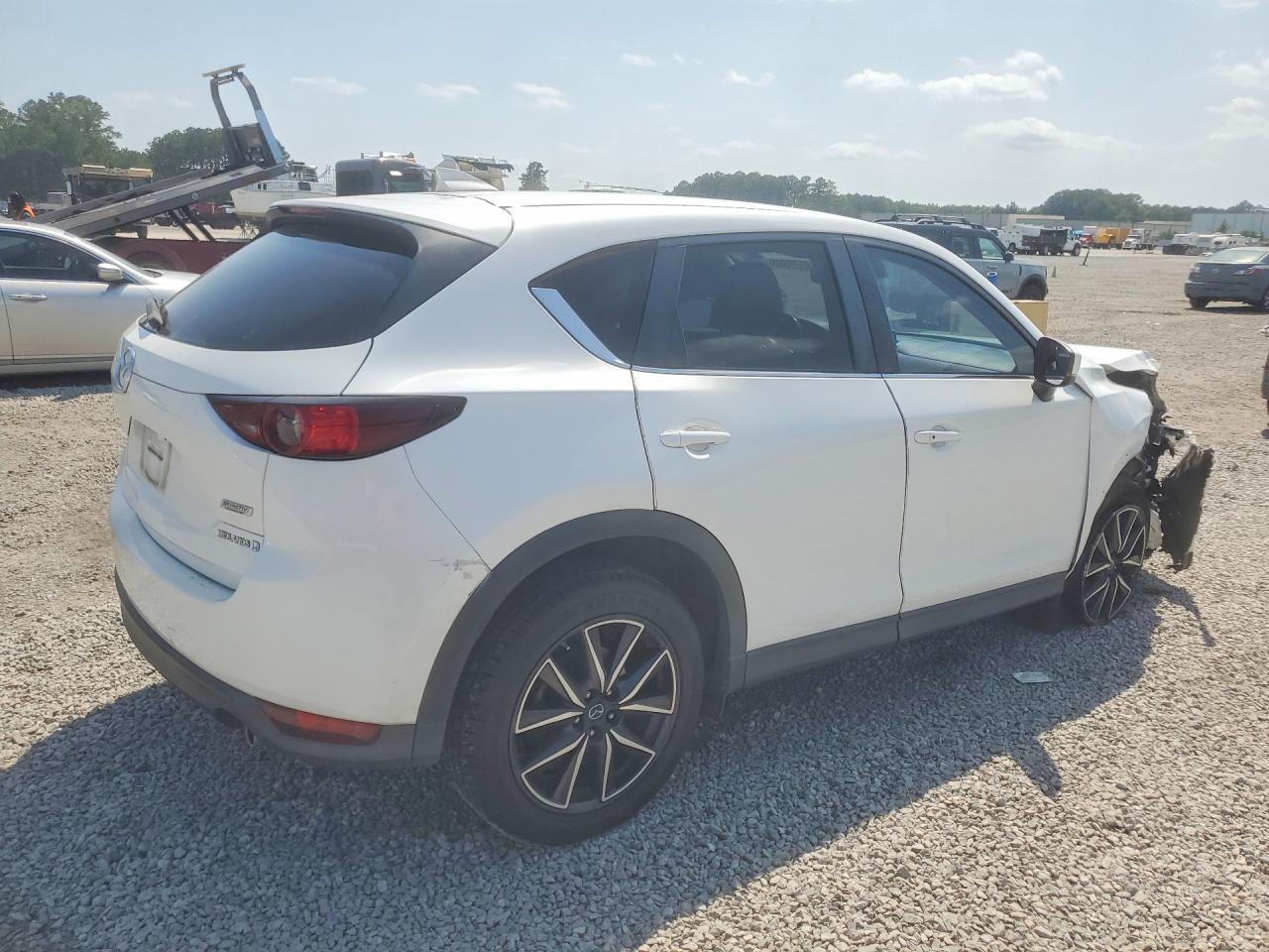 2018 Mazda Cx-5 Touring Белый vin: JM3KFACM1J0407569