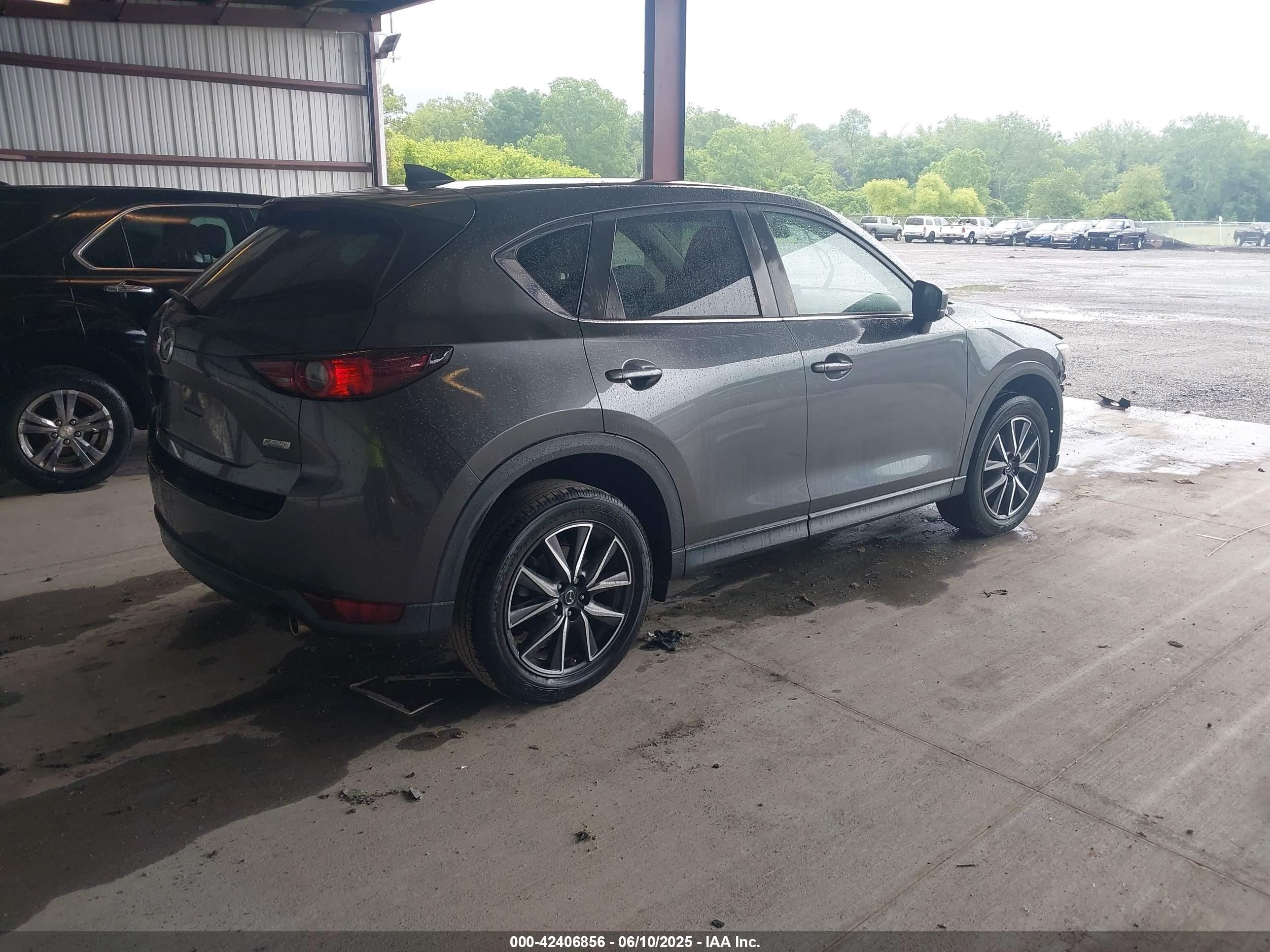 2018 Mazda Cx-5 Touring Серый vin: JM3KFACM1J1461495