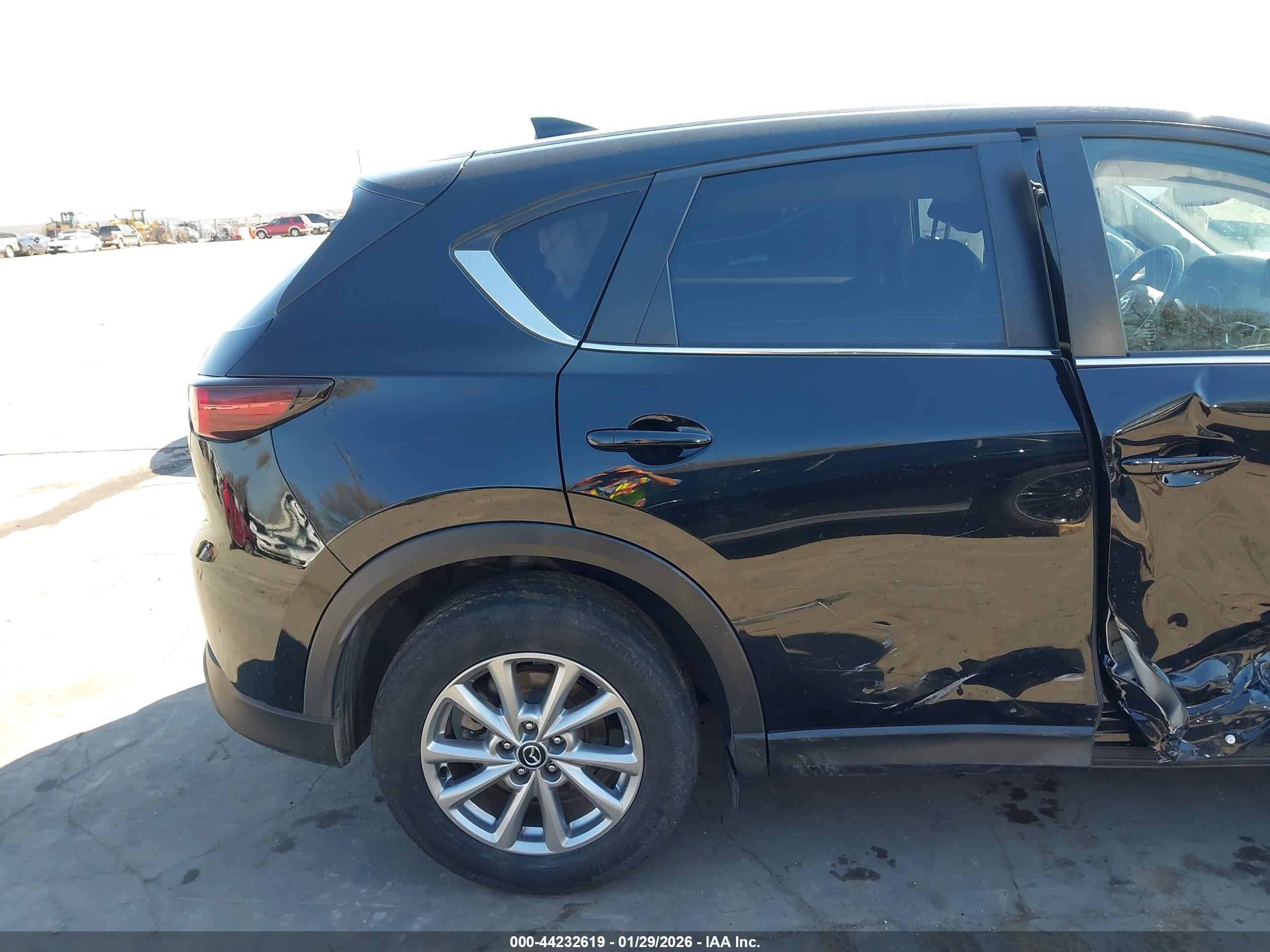 2023 Mazda Cx-5 2.5 S Preferred Black vin: JM3KFBCM2P0201594