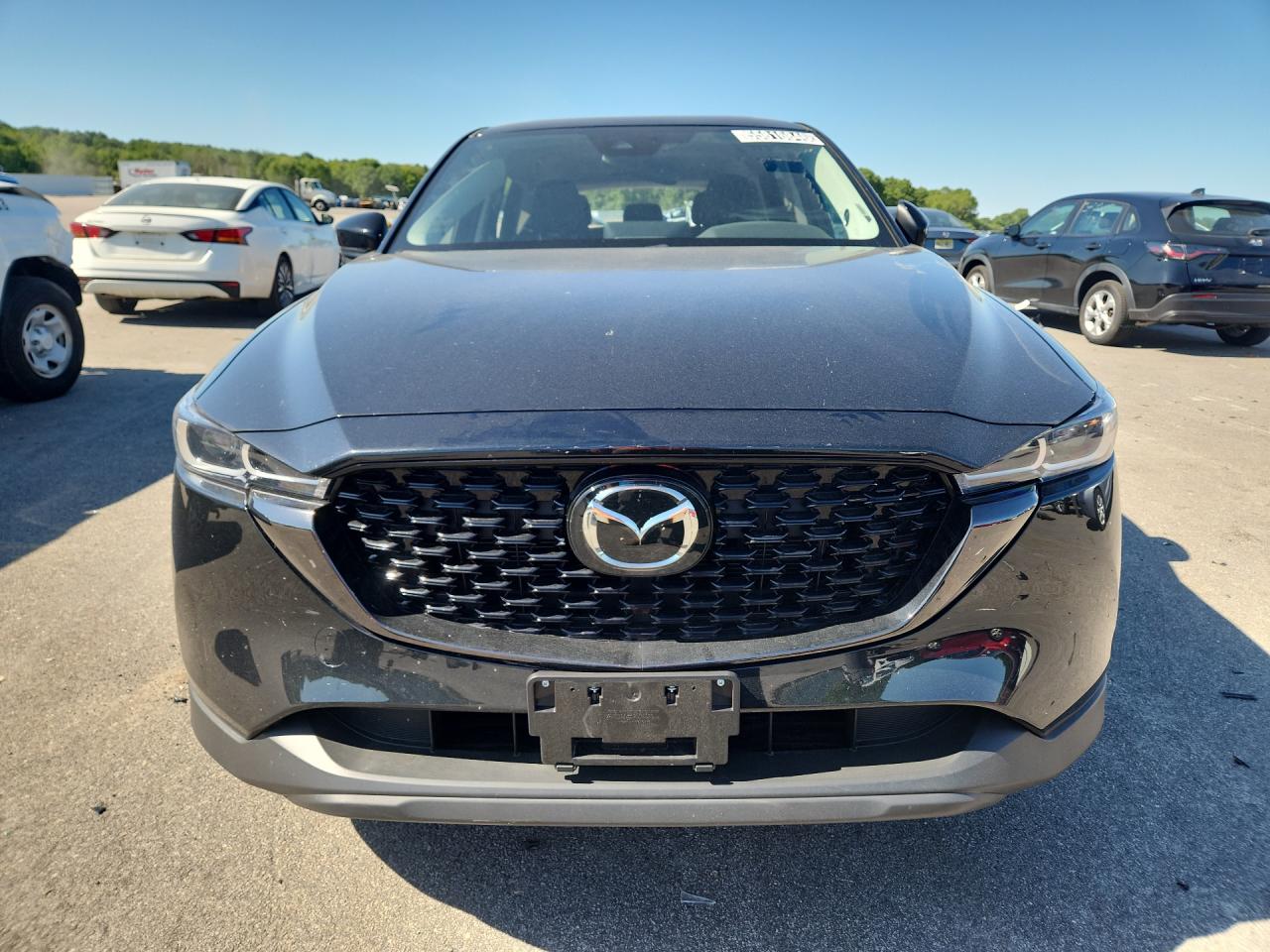 2025 Mazda Cx-5 Preferred Black vin: JM3KFBCM8S0804283 Damage: Front Bumper/Cover, Chipped, 10 Or More