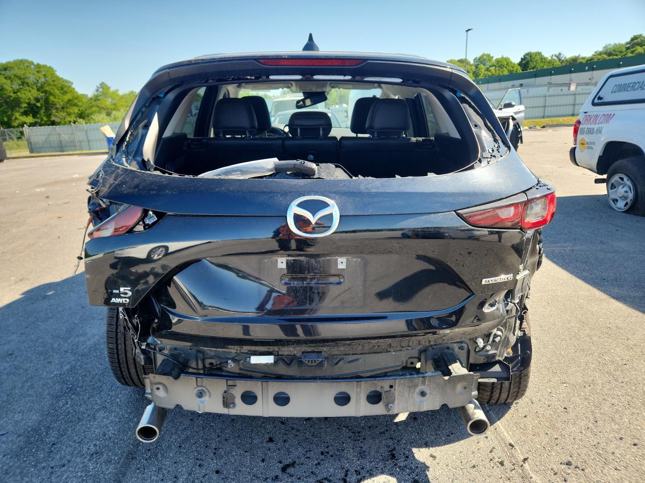 2025 Mazda Cx-5 Preferred Black vin: JM3KFBCM8S0804283 Damage: Rear Bumper/Cover, Missing, Replacement Required