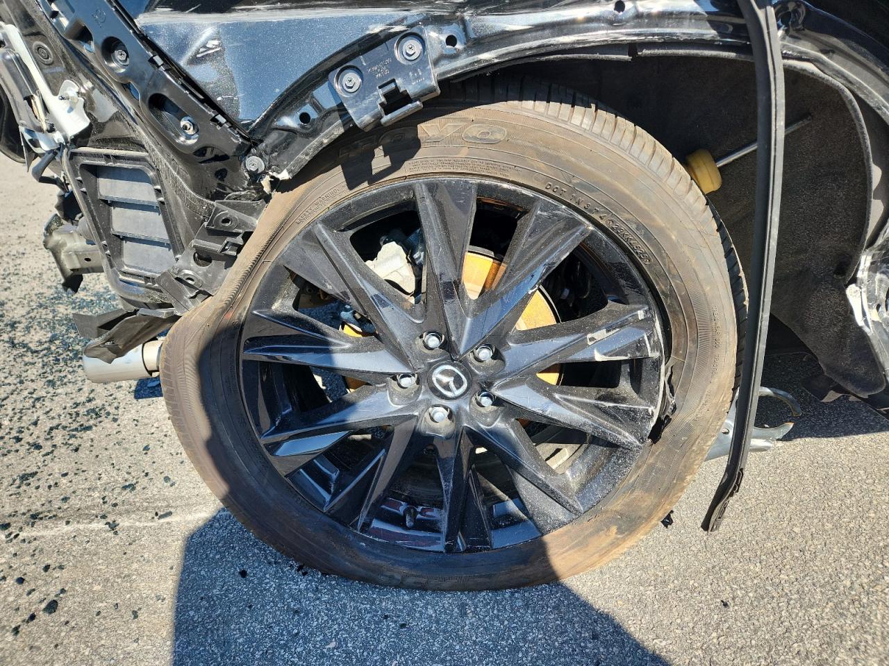 2025 Mazda Cx-5 Preferred Black vin: JM3KFBCM8S0804283 Damage: Right Rear Wheel, Bent, Replacement Required