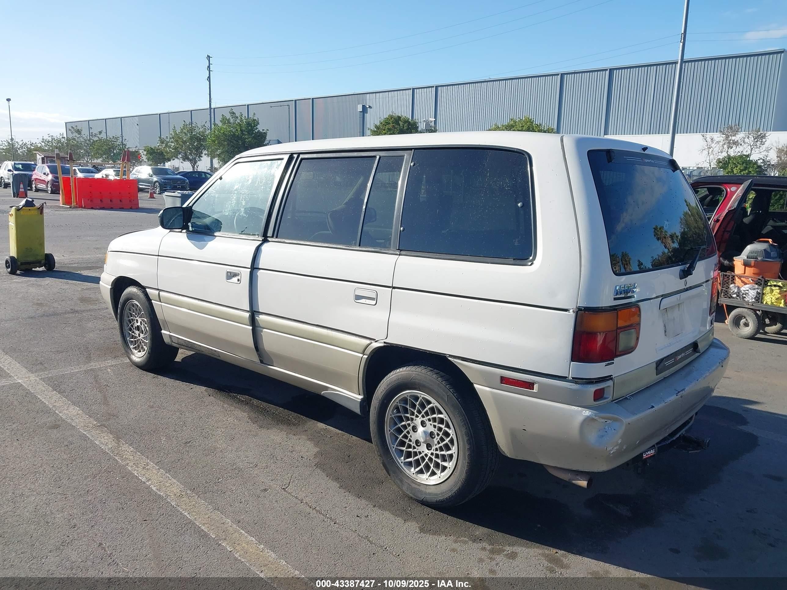 1998 Mazda Mpv Es/lx Белый vin: JM3LV5228W0835287