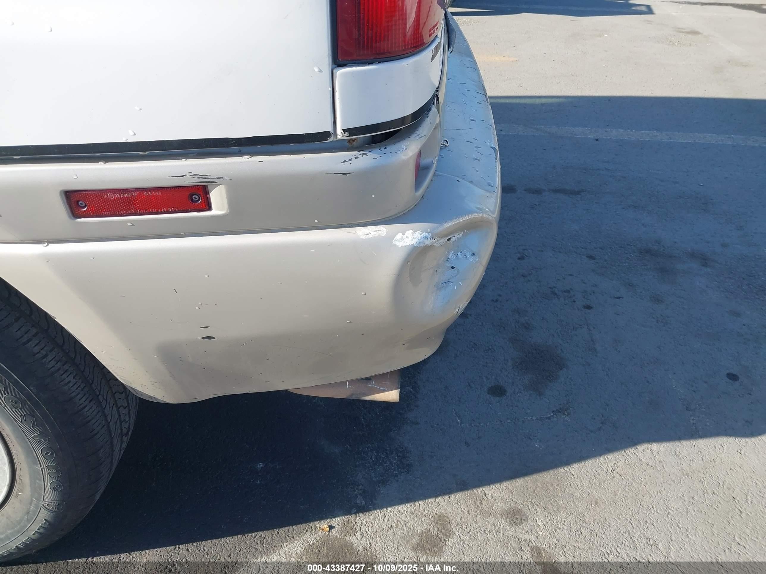 1998 Mazda Mpv Es/lx Белый vin: JM3LV5228W0835287
