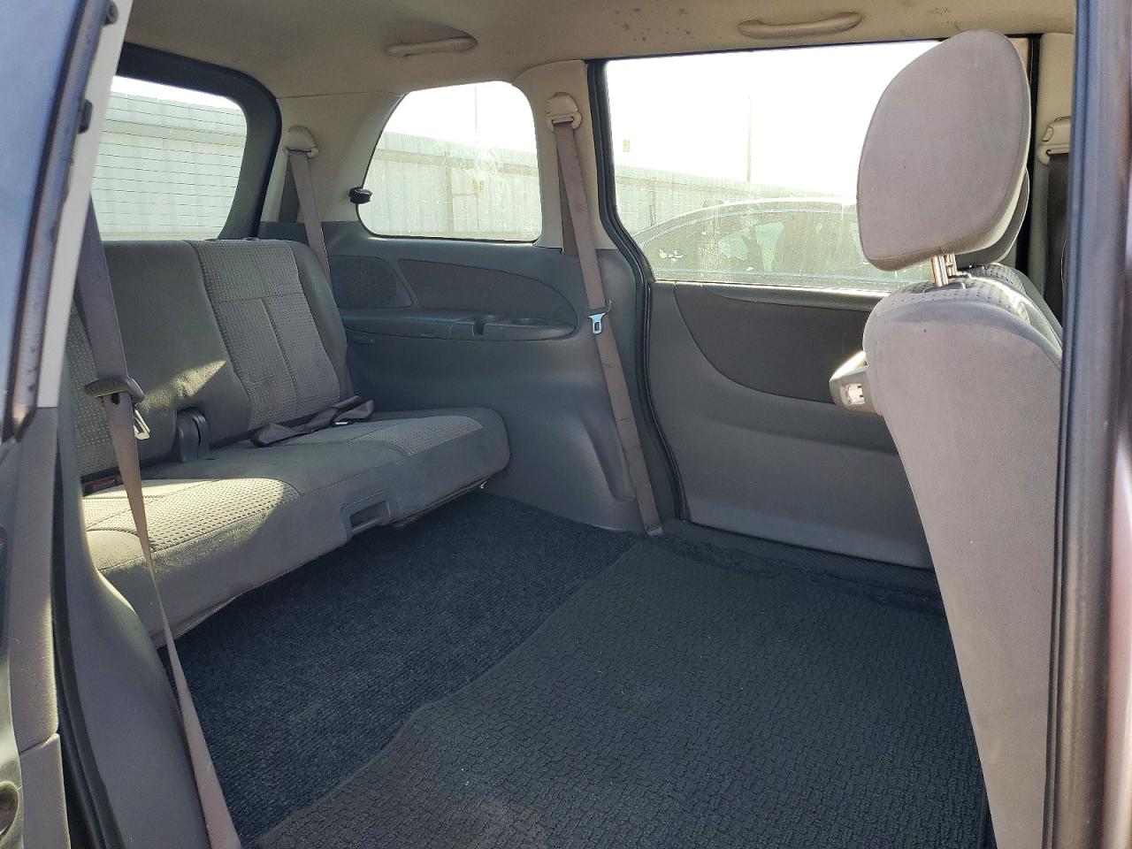 2005 Mazda Mpv Wagon Silver vin: JM3LW28A350547816