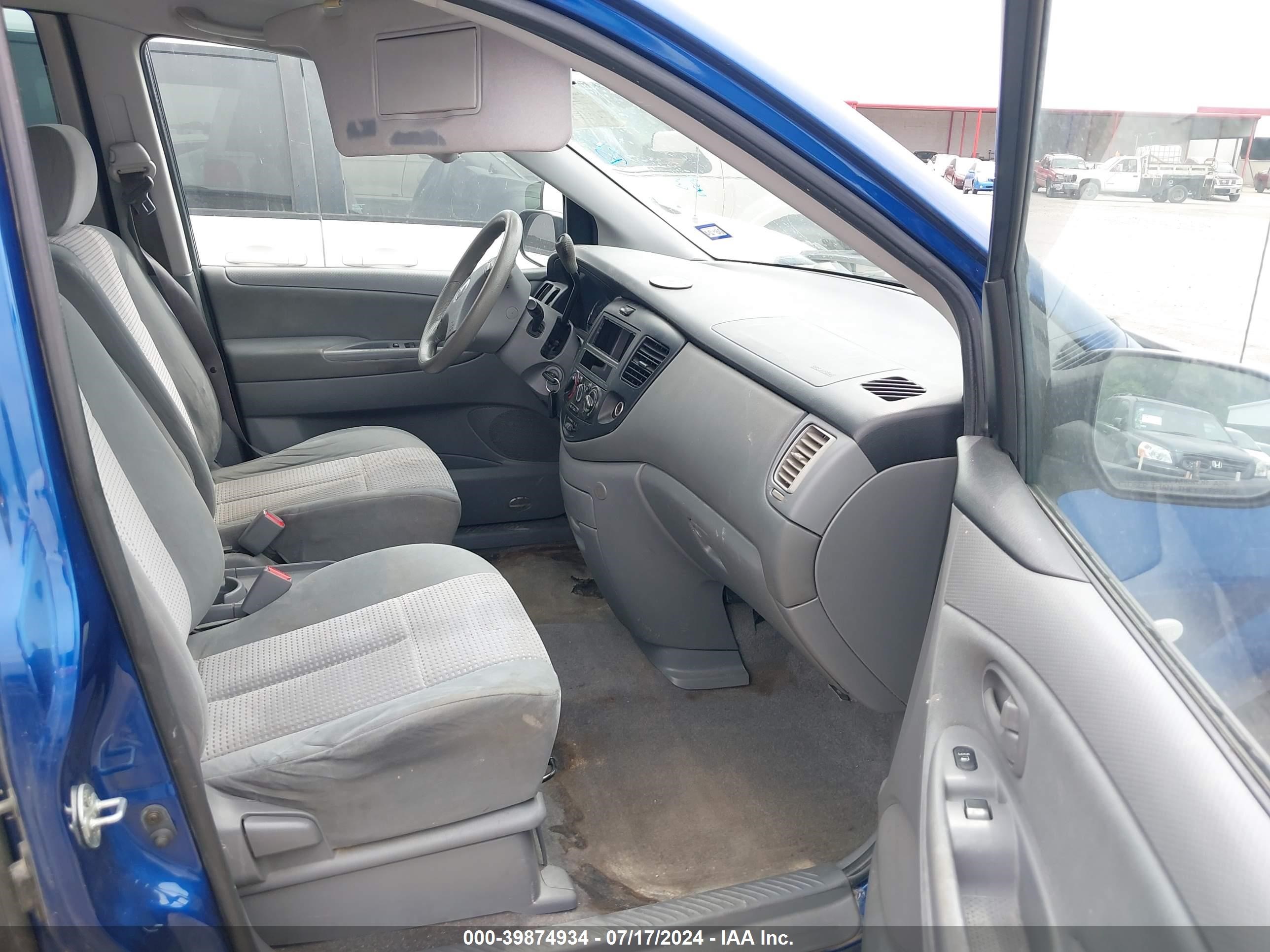 2004 Mazda Mpv Lx Blue vin: JM3LW28A640514498