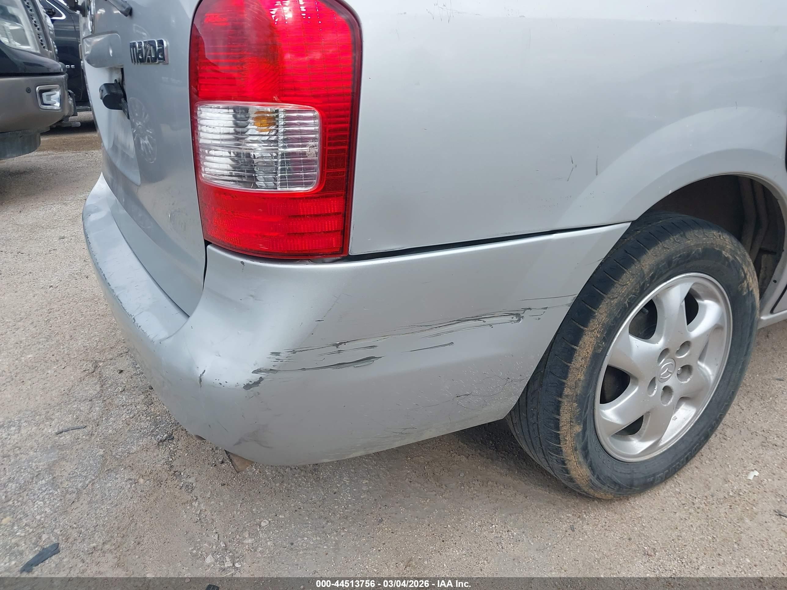 2000 Mazda Mpv   Silver vin: JM3LW28G0Y0105486