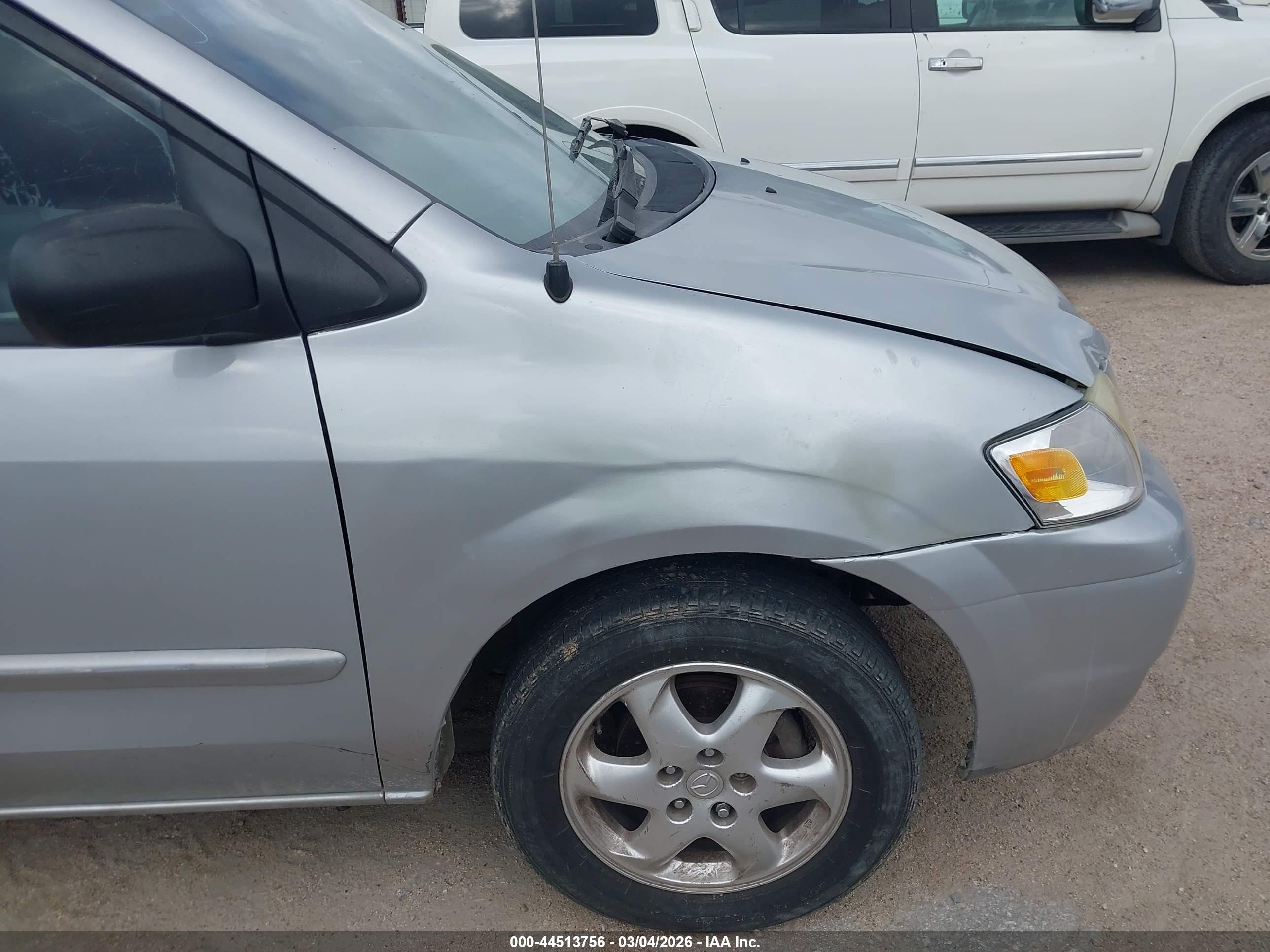 2000 Mazda Mpv   Silver vin: JM3LW28G0Y0105486