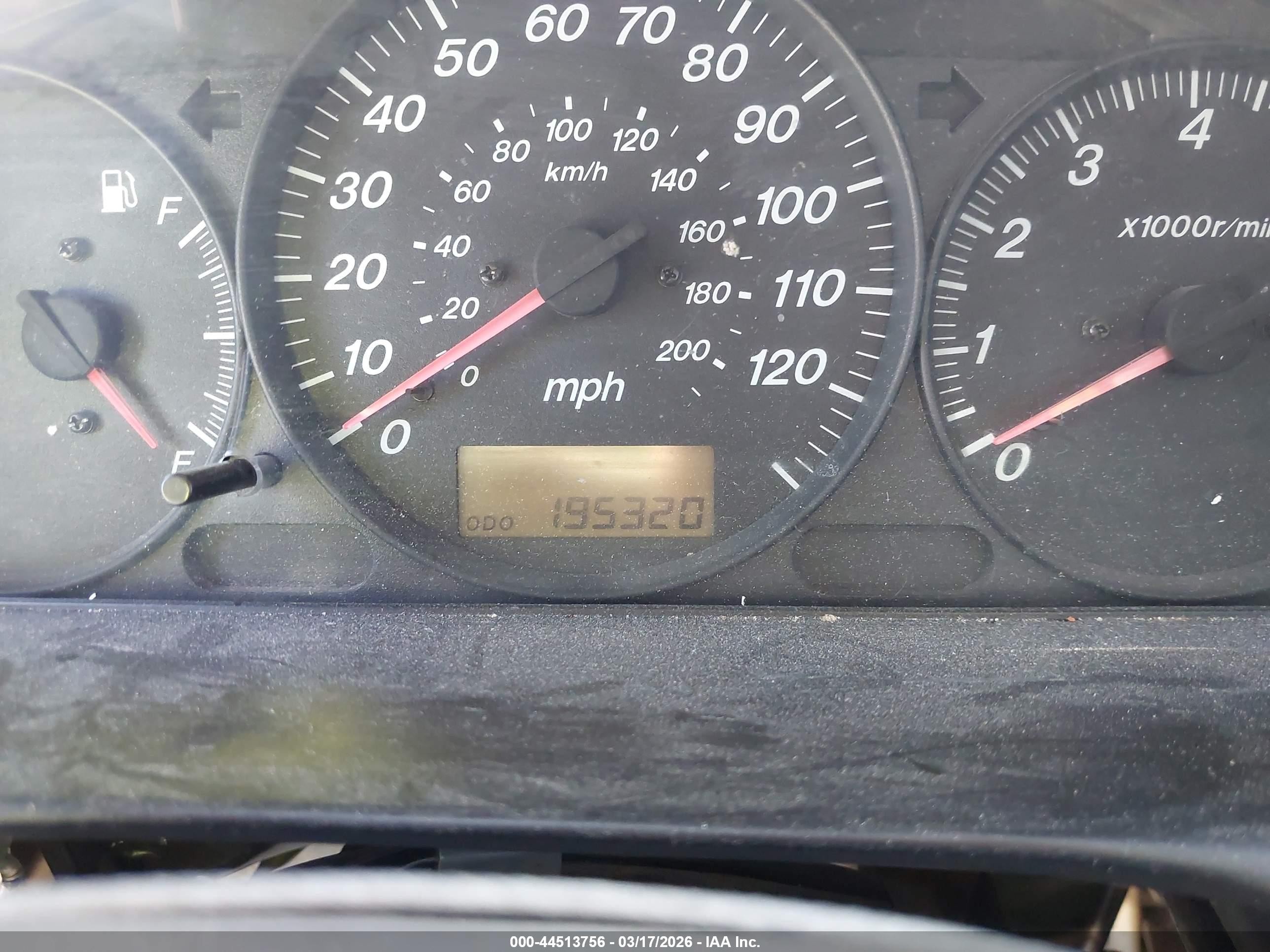 2000 Mazda Mpv   Silver vin: JM3LW28G0Y0105486
