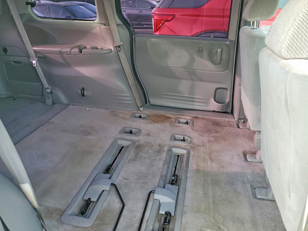 2000 Mazda Mpv Wagon Silver vin: JM3LW28G4Y0153797