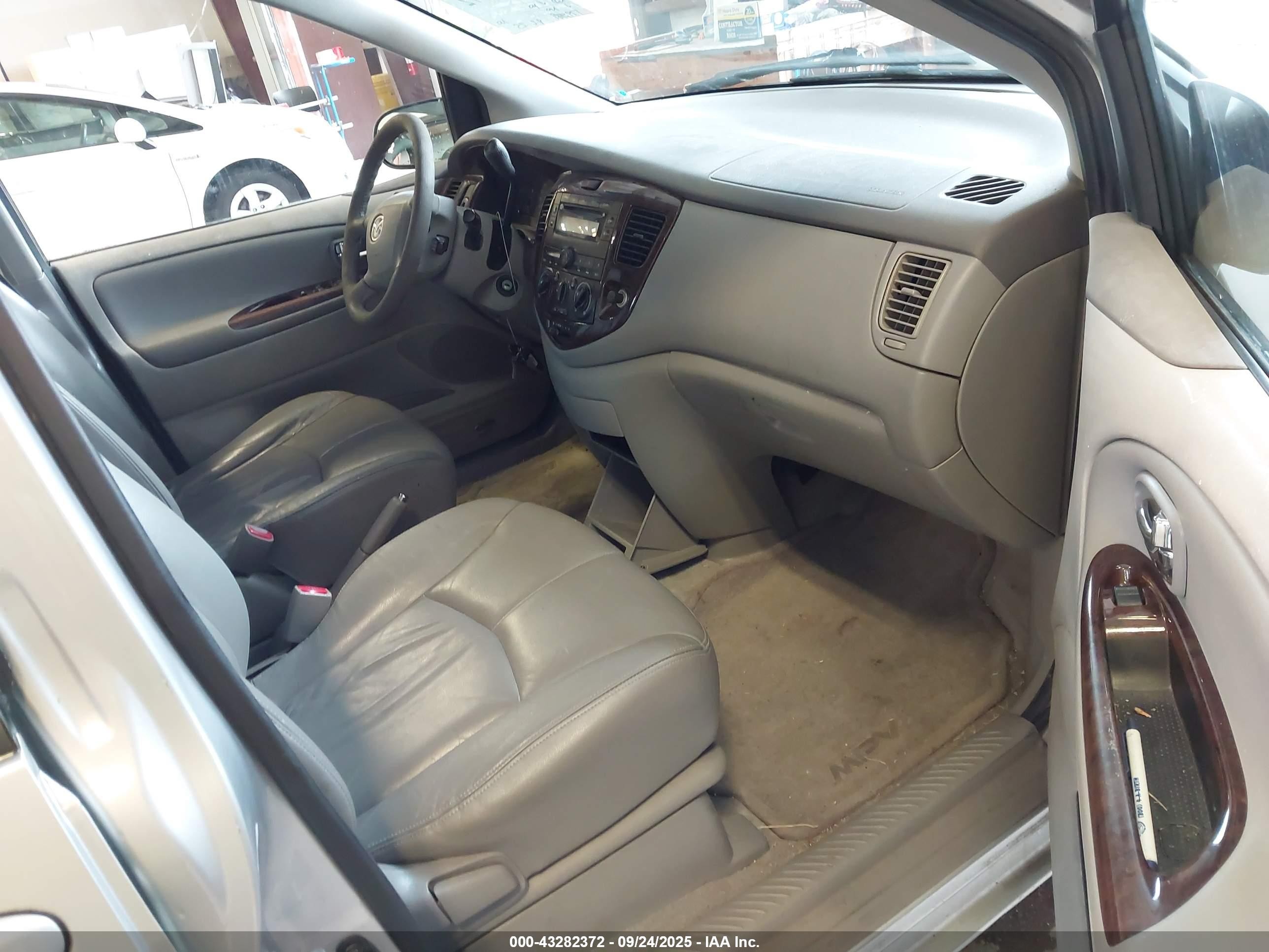 2000 Mazda Mpv Dx/es/lx Silver vin: JM3LW28G9Y0131908
