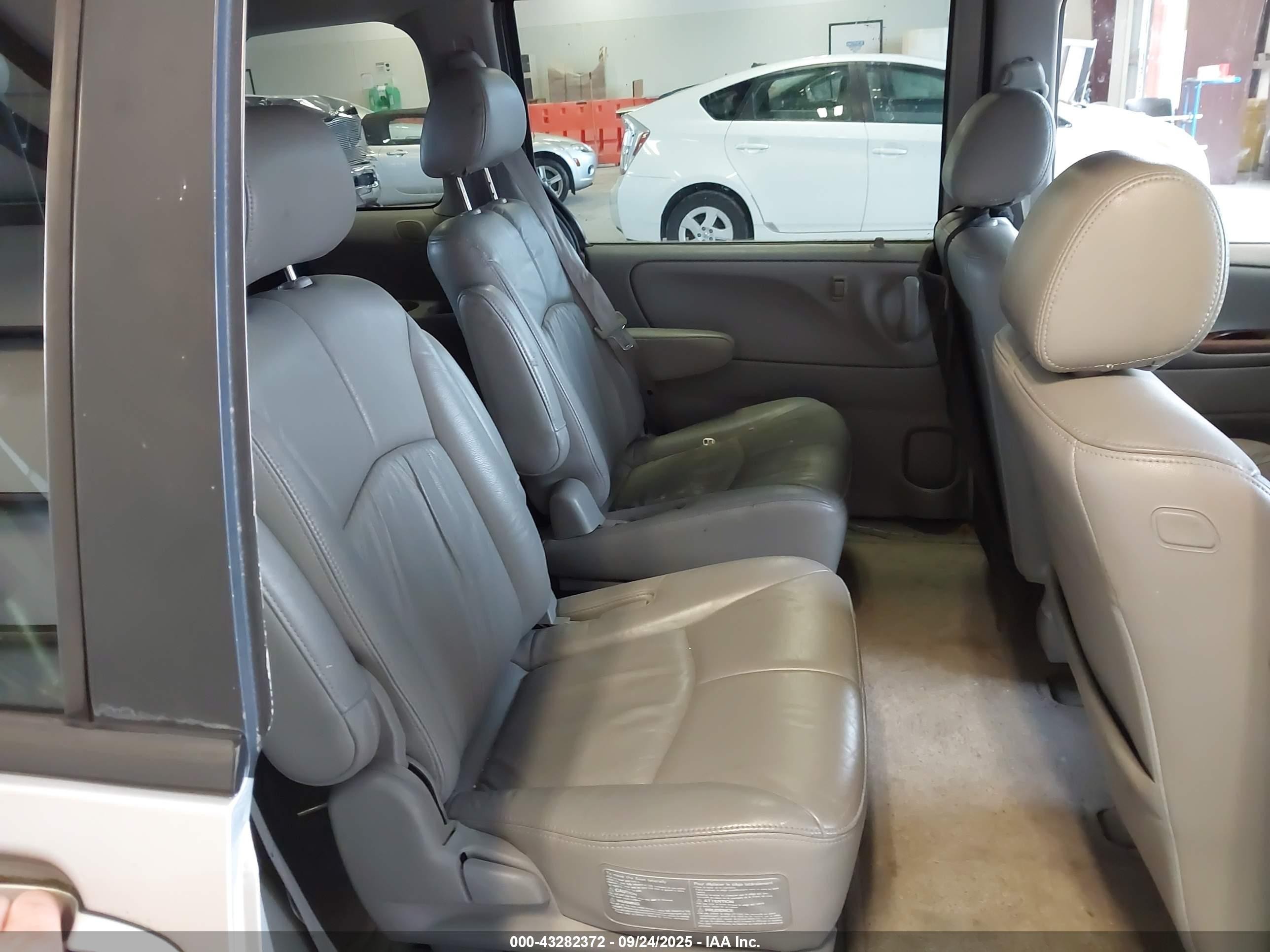 2000 Mazda Mpv Dx/es/lx Silver vin: JM3LW28G9Y0131908
