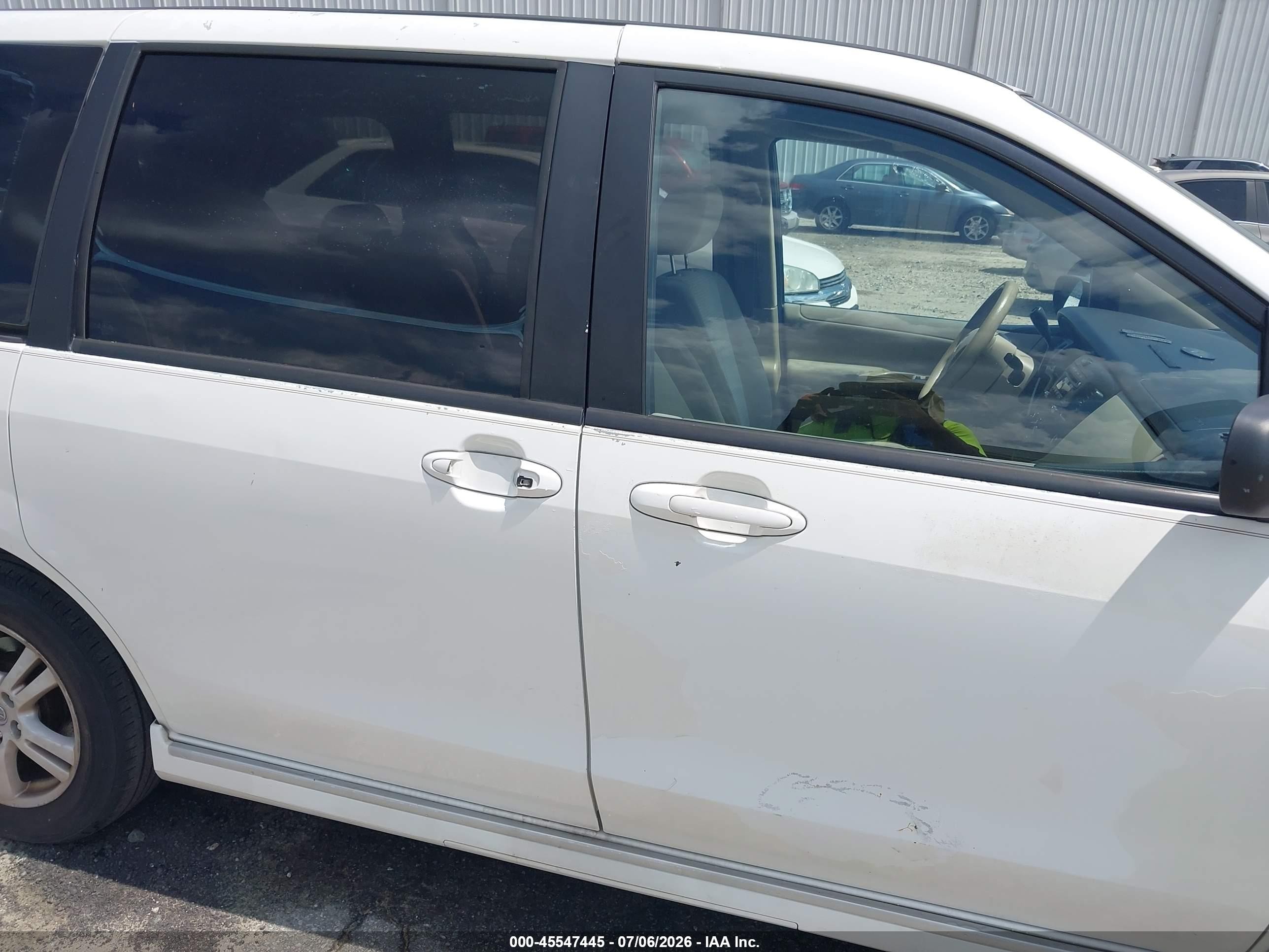 2005 Mazda Mpv Lx White vin: JM3LW28J050554450