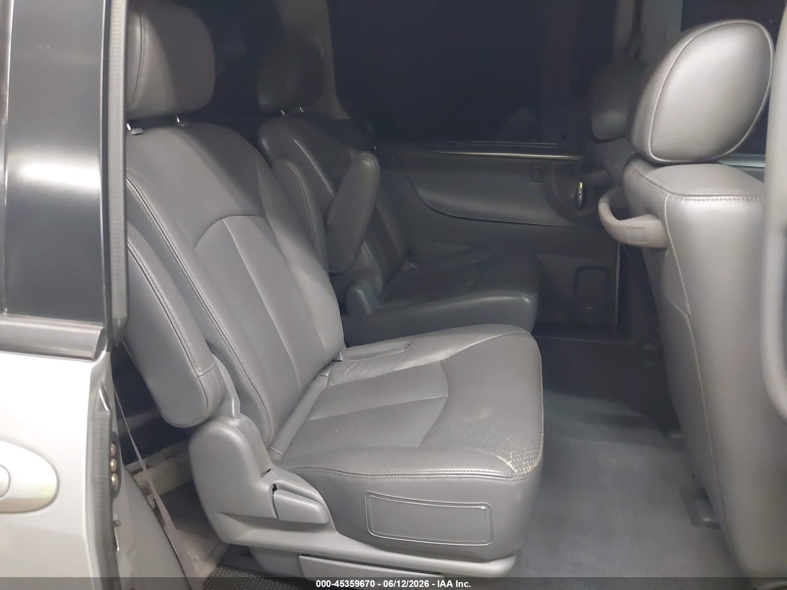 2004 Mazda Mpv Es Silver vin: JM3LW28J240503286