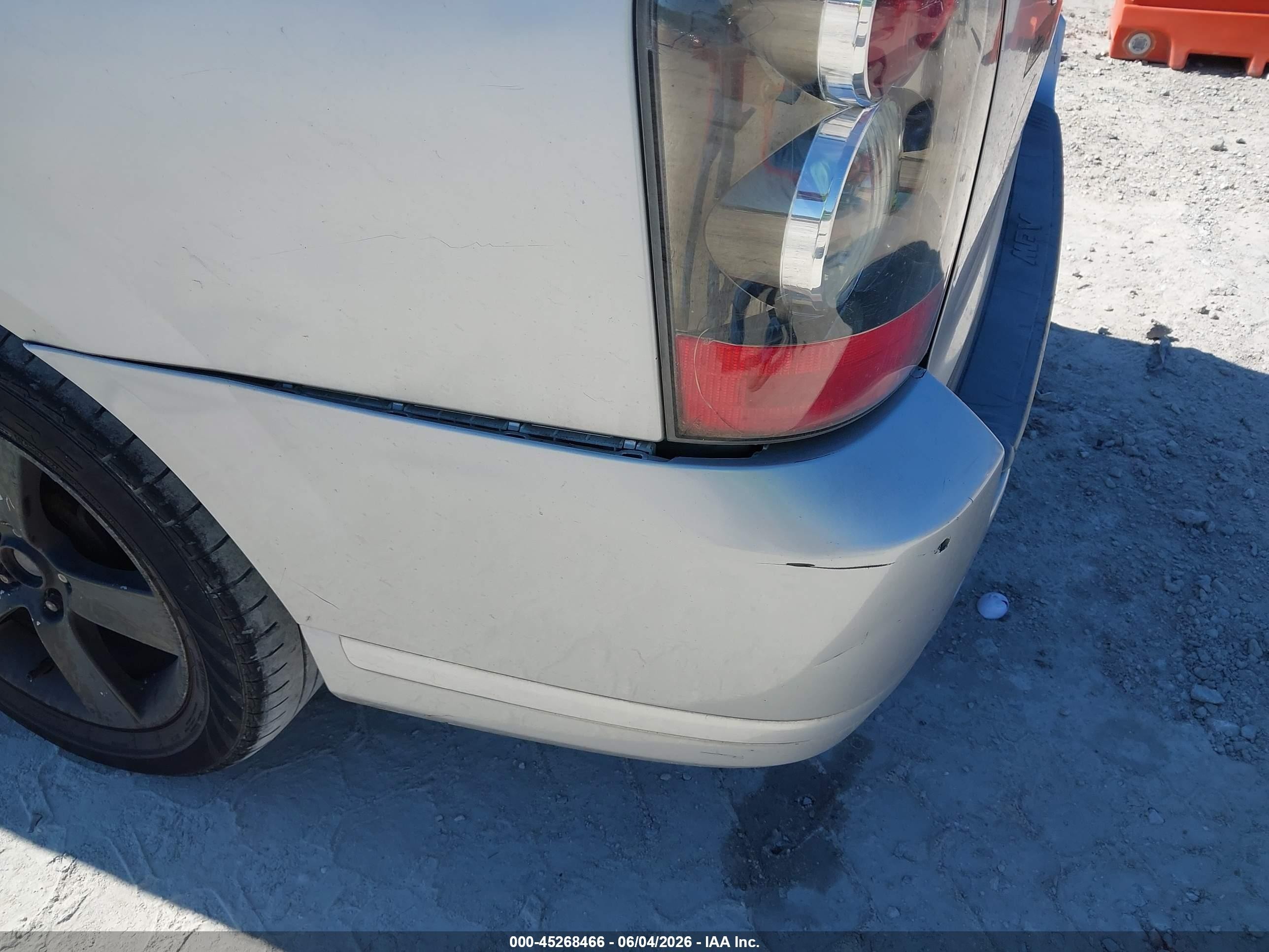 2004 Mazda Mpv Es Silver vin: JM3LW28J440504651
