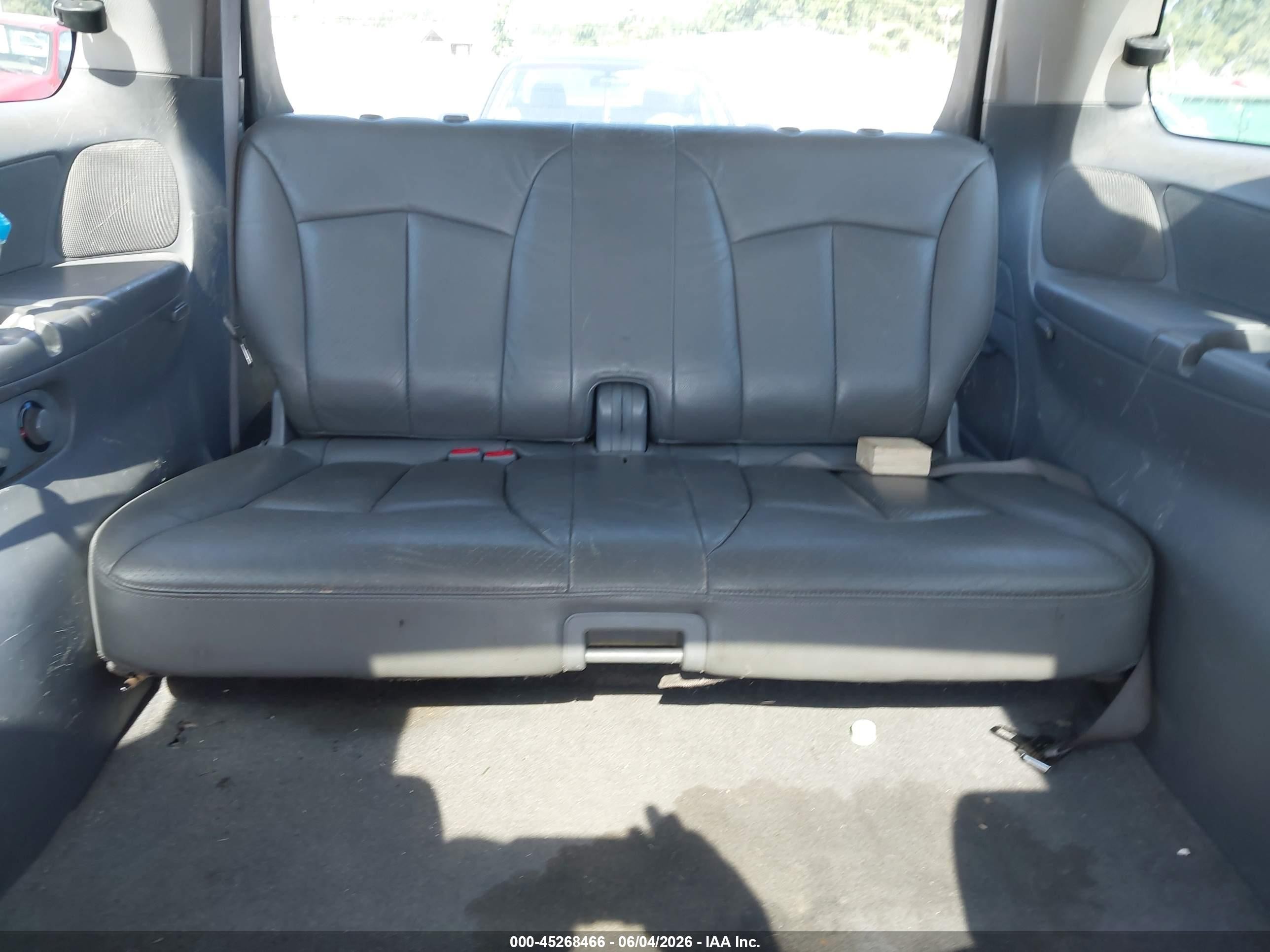 2004 Mazda Mpv Es Silver vin: JM3LW28J440504651