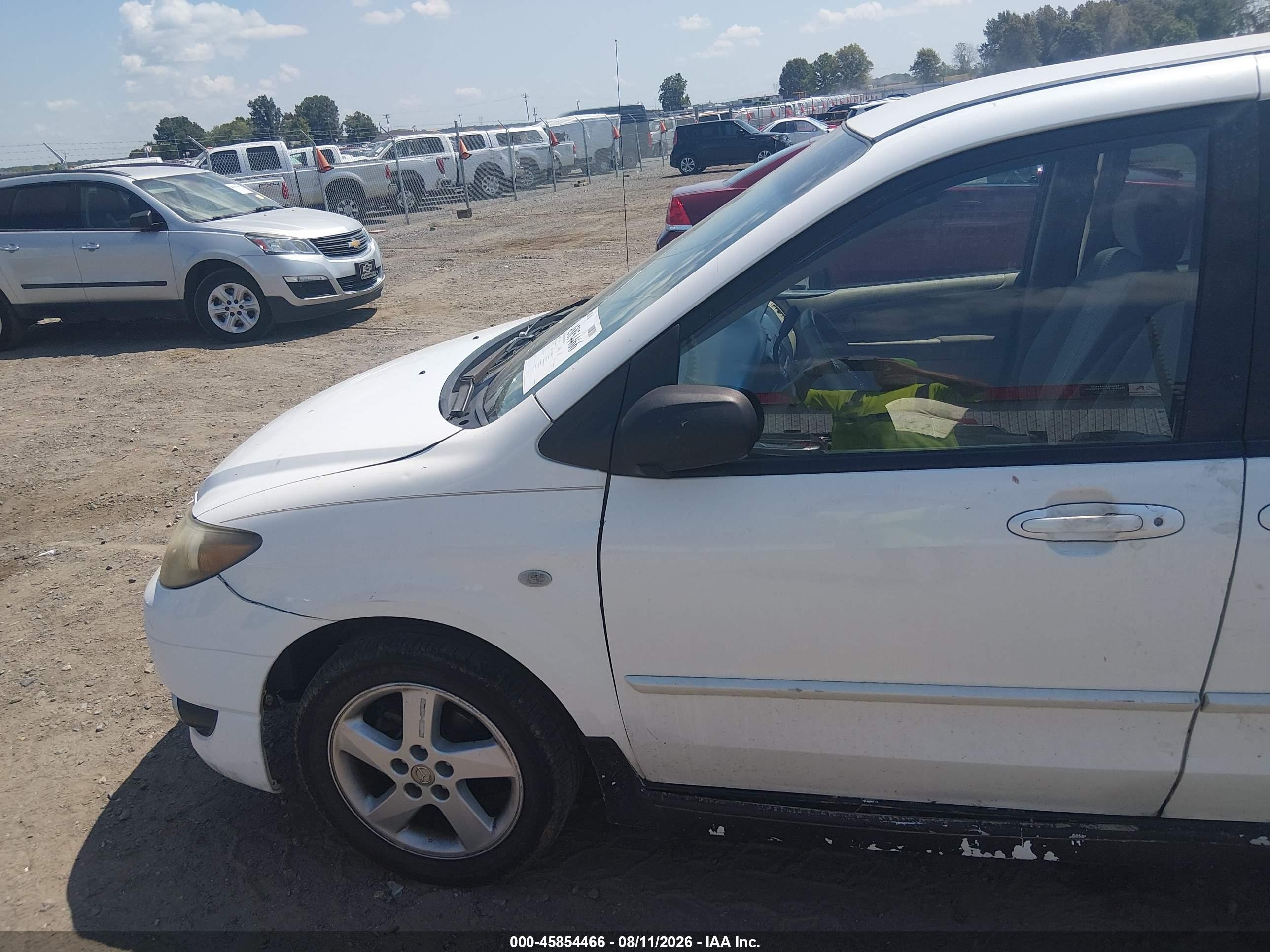 2004 Mazda Mpv Lx White vin: JM3LW28J540500981