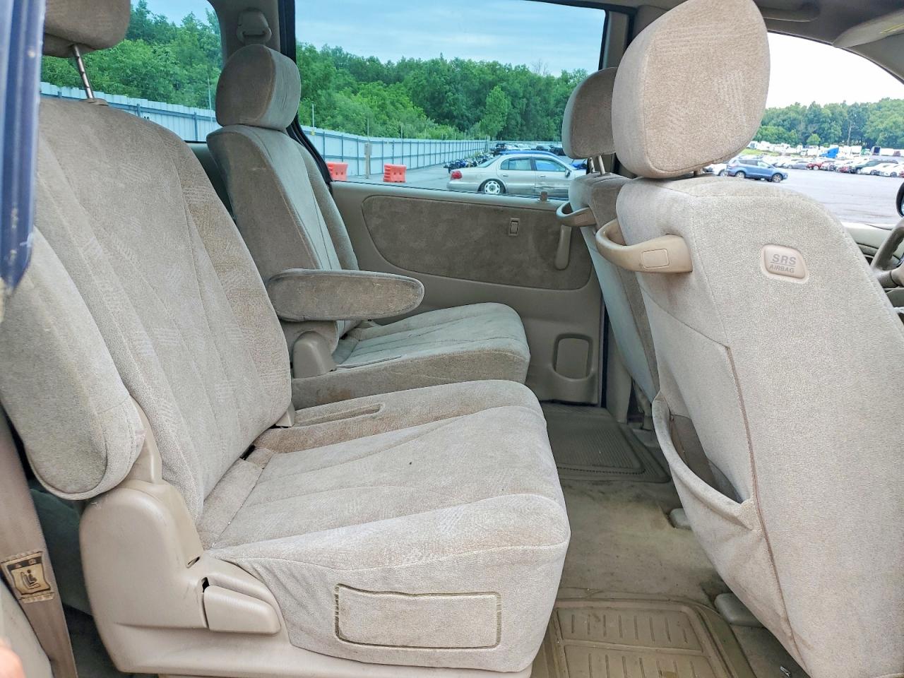 2003 Mazda Mpv Wagon Gold vin: JM3LW28J730377201