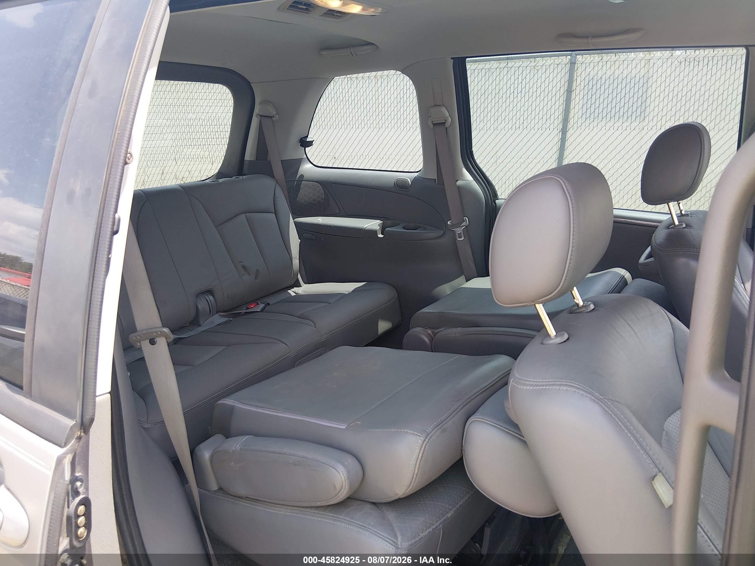 2005 Mazda Mpv Es Серый vin: JM3LW28J750533000