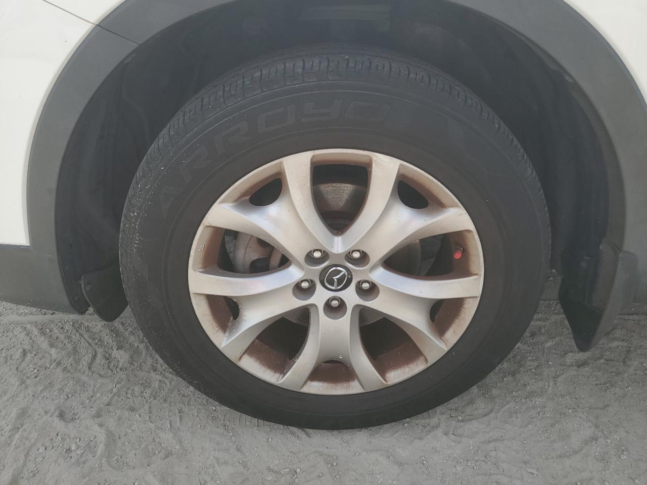 2015 Mazda Cx-9 Touring White vin: JM3TB2CA9F0455081 Damage: Left Front Tire, Worn, Replacement Required