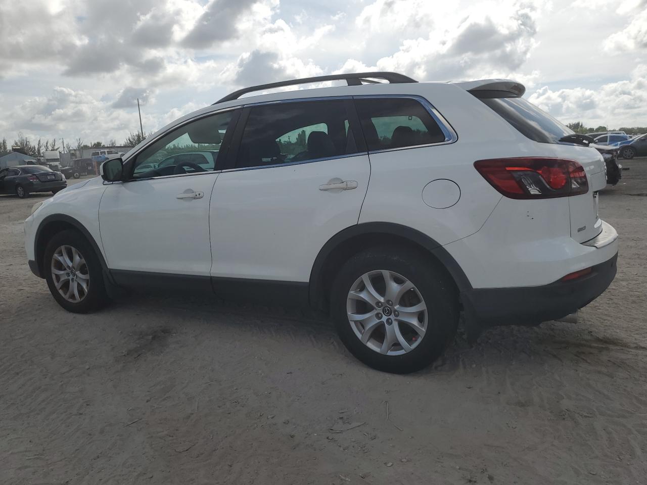 2015 Mazda Cx-9 Touring White vin: JM3TB2CA9F0455081 Damage: Rear Bumper, Chipped, 2