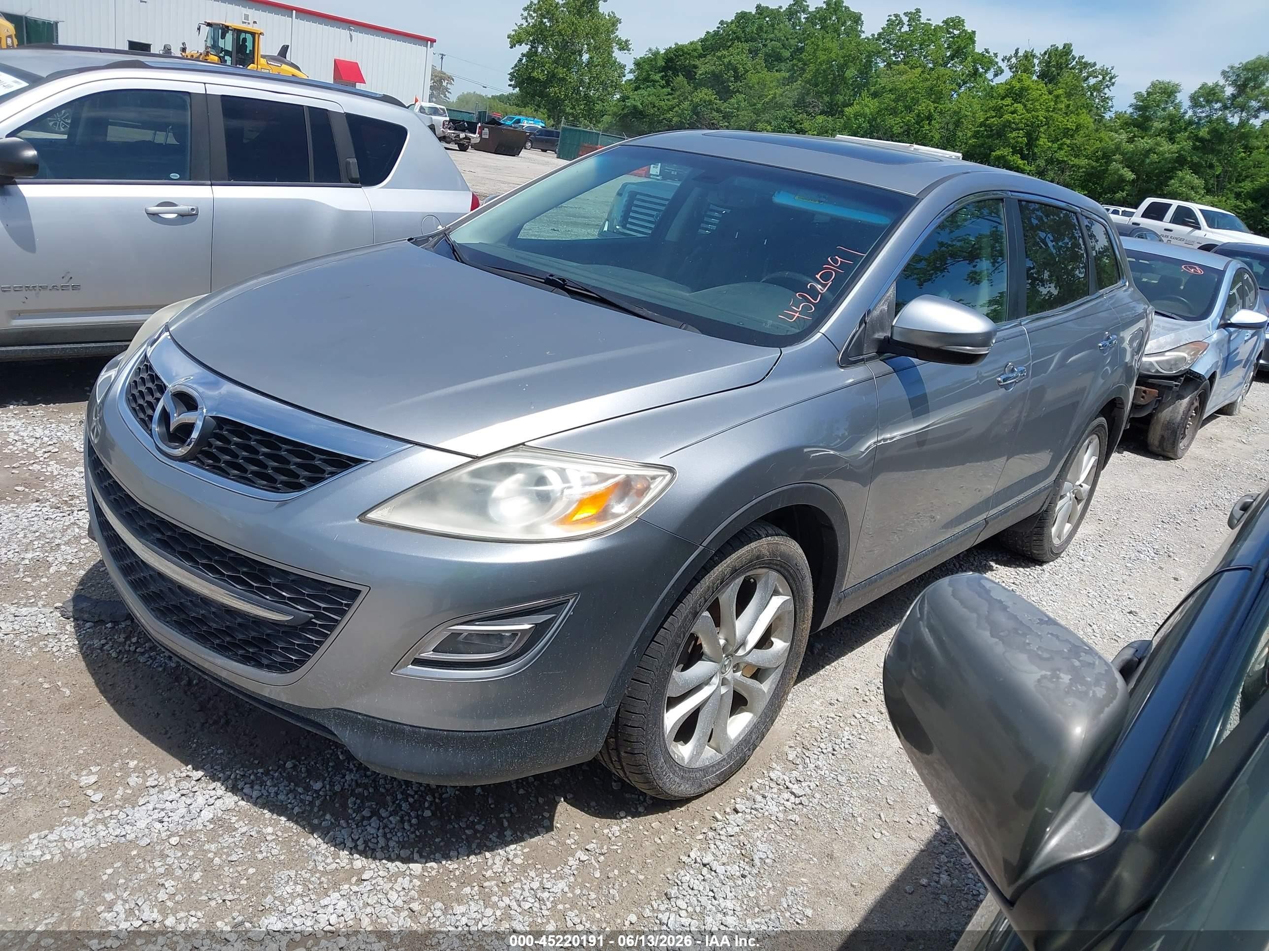 2011 Mazda Cx-9 Grand Touring Silver vin: JM3TB2DA4B0300379