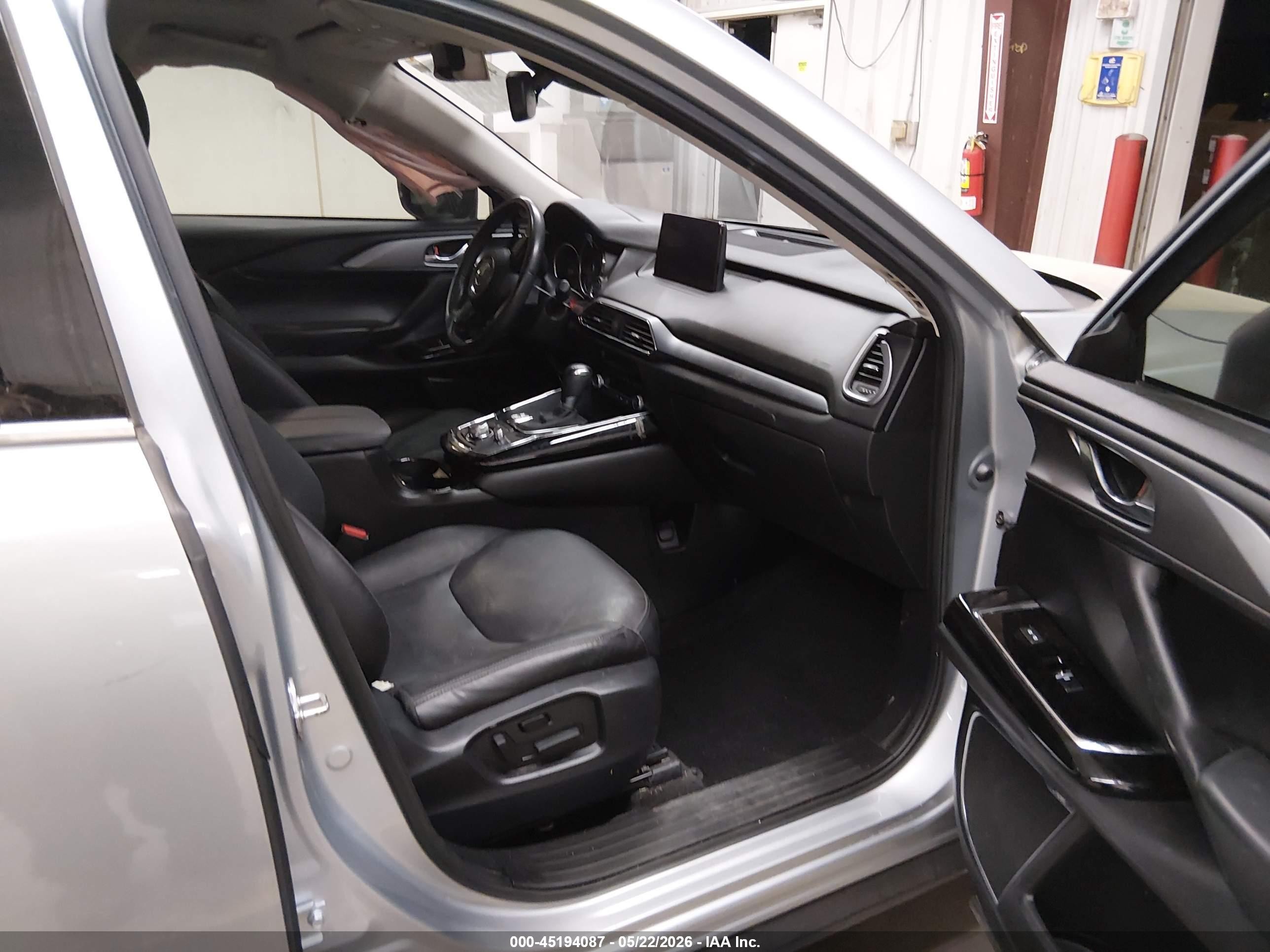 2020 Mazda Cx-9 Touring Silver vin: JM3TCACY5L0416570