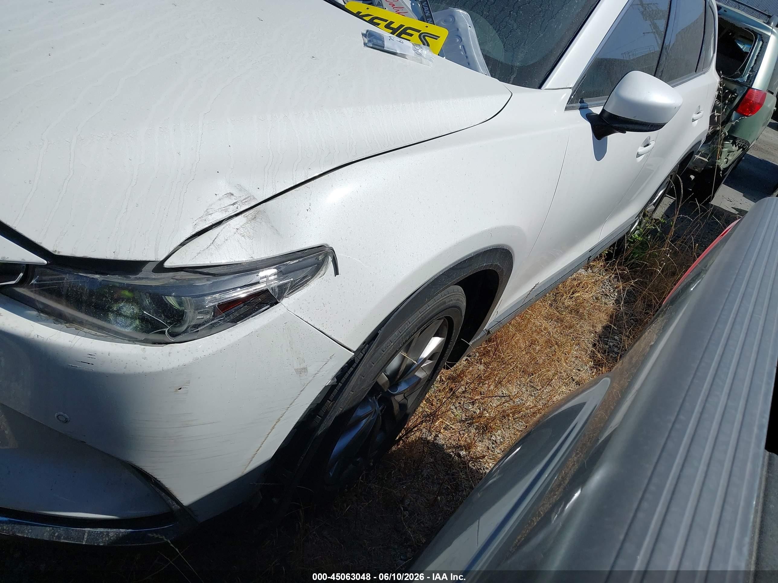 2018 Mazda Cx-9 Grand Touring White vin: JM3TCADY2J0205354