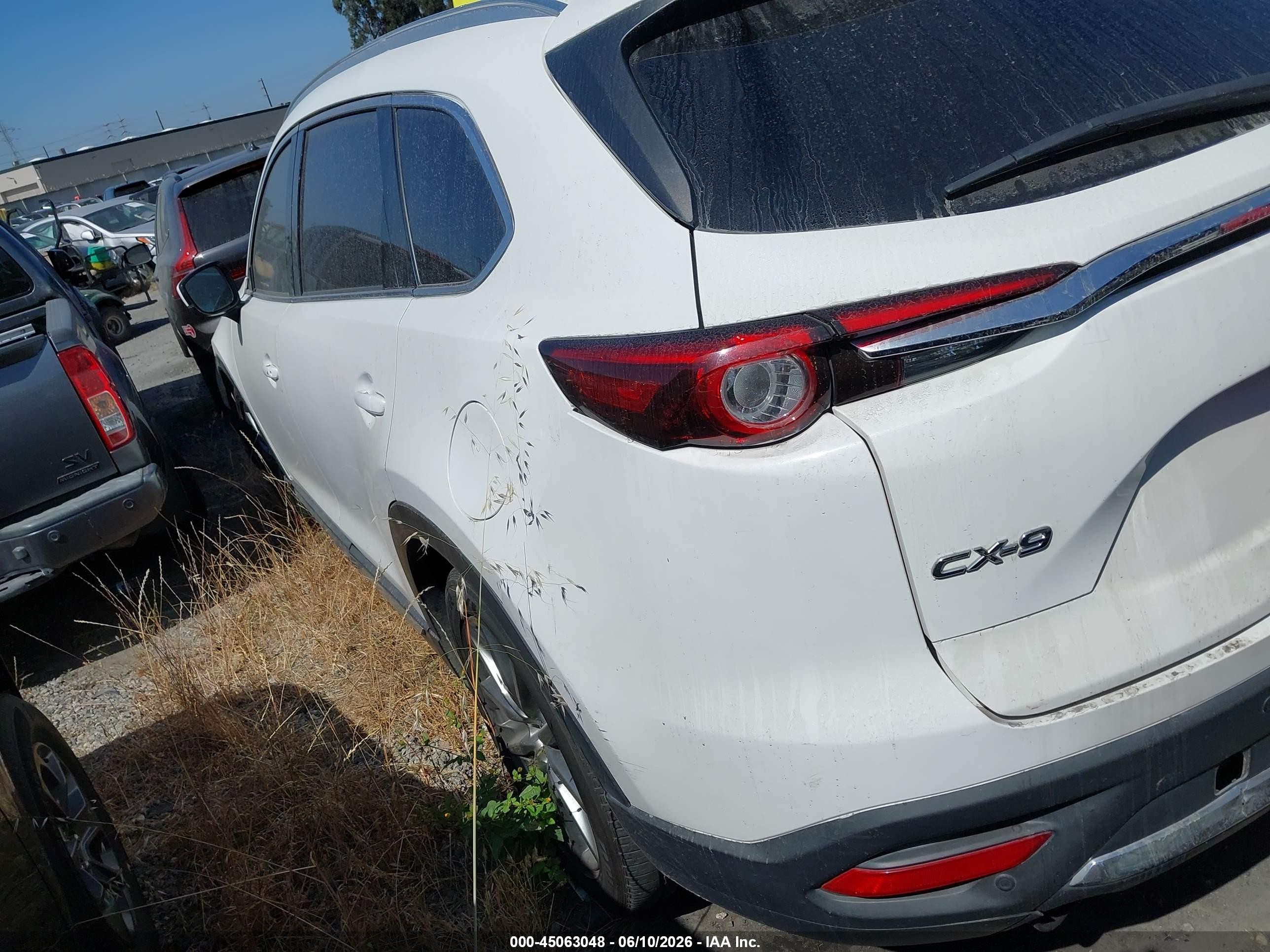 2018 Mazda Cx-9 Grand Touring White vin: JM3TCADY2J0205354