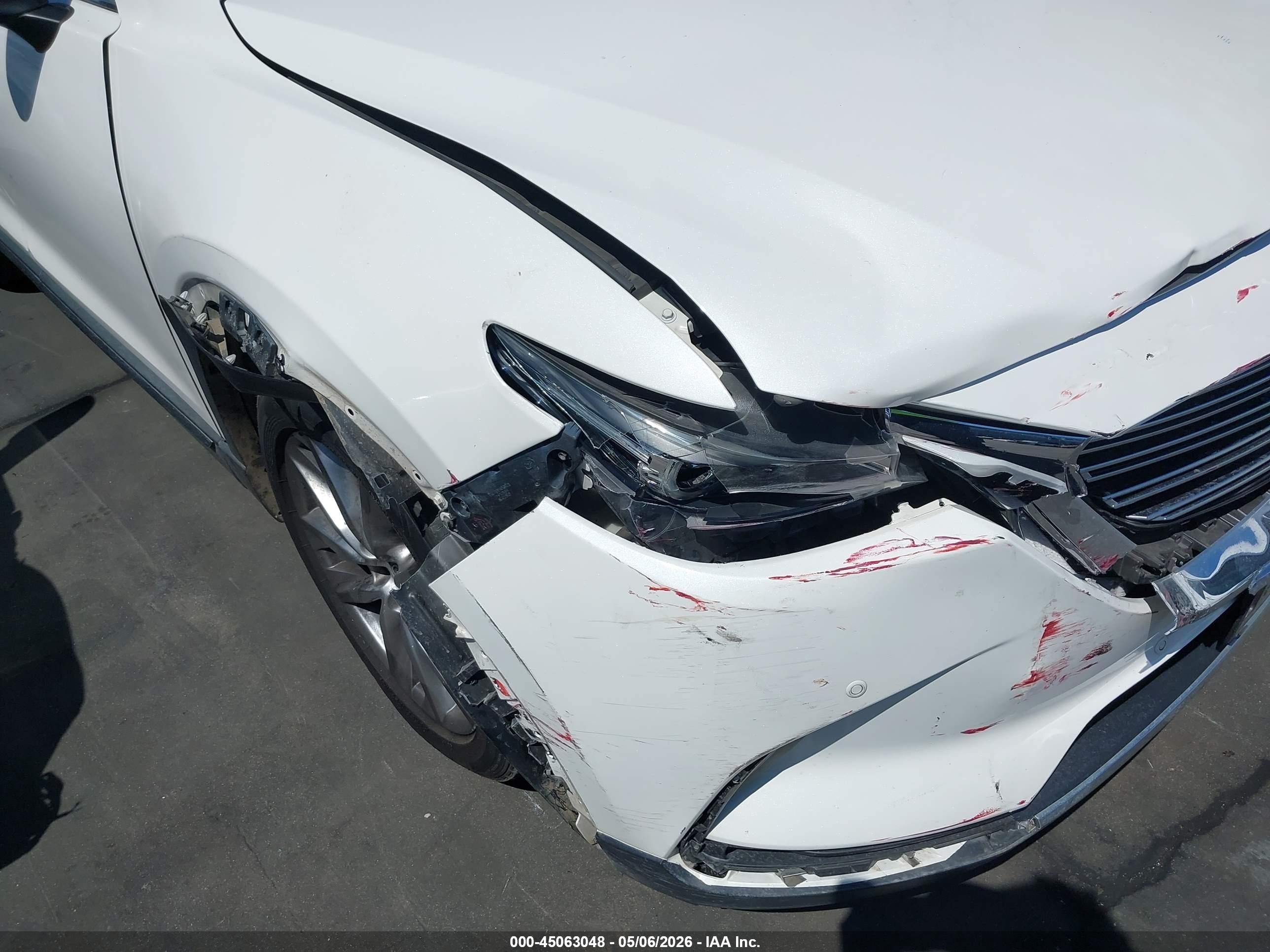 2018 Mazda Cx-9 Grand Touring White vin: JM3TCADY2J0205354