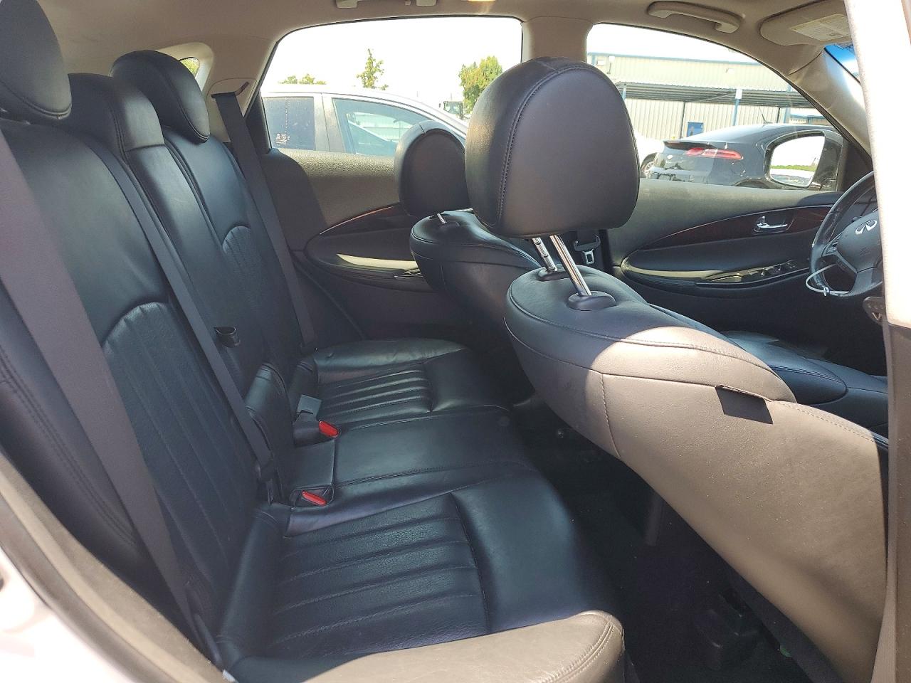 2011 Infiniti Ex35 Base Silver vin: JN1AJ0HP0BM801416