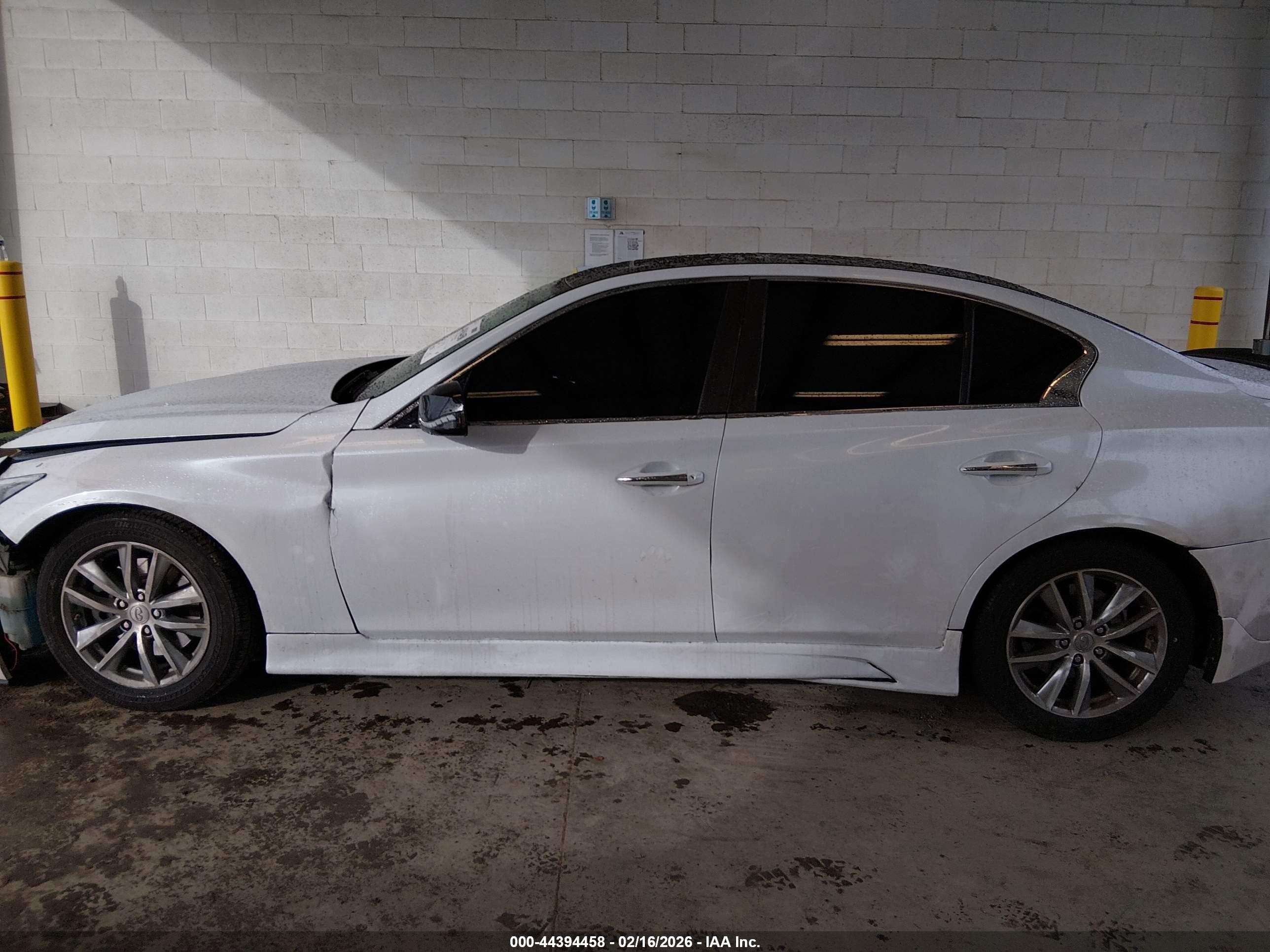 2015 Infiniti Q50 Hybrid Premium White vin: JN1AV7AP0FM790947