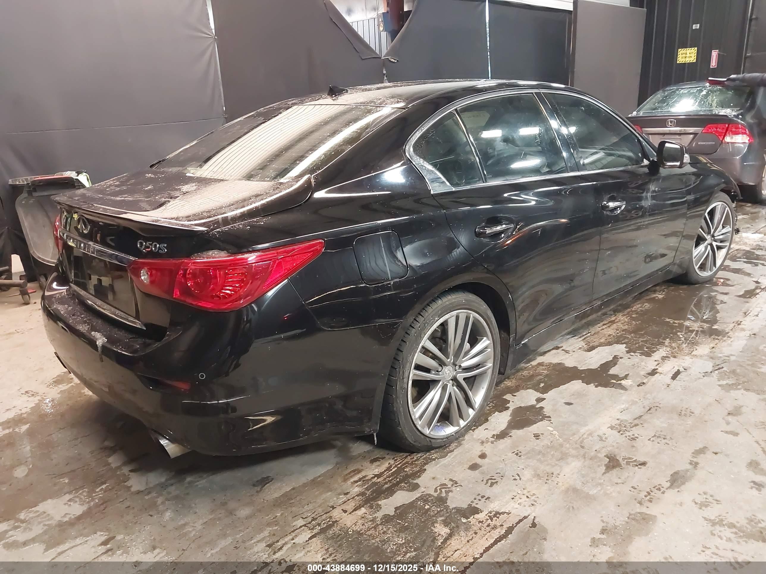2015 Infiniti Q50 Hybrid Sport Purple vin: JN1AV7AP1FM790763