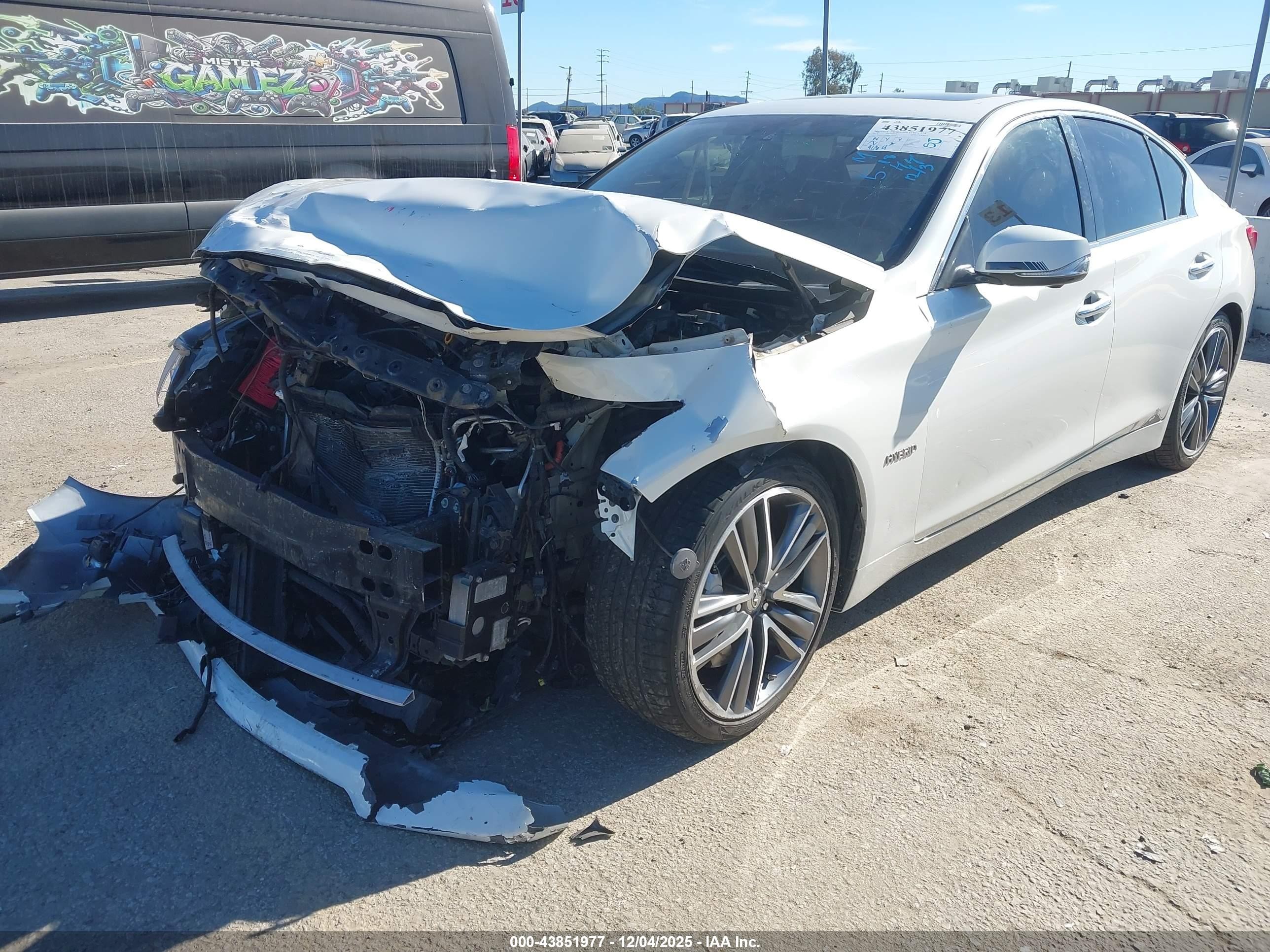 2015 Infiniti Q50 Hybrid Sport White vin: JN1AV7AP2FM790190
